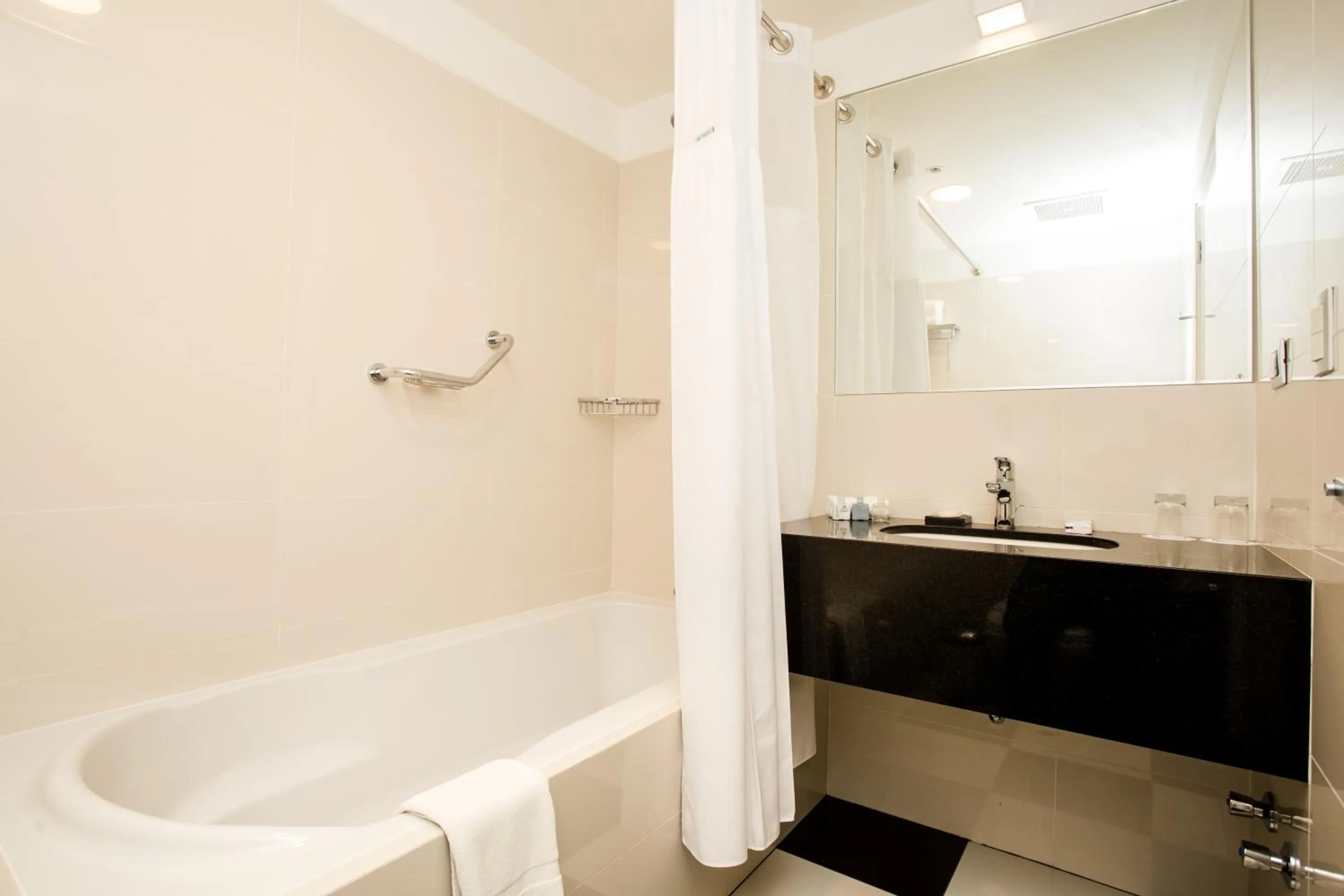 Bathroom in Wyndham Costa del Sol Lima City