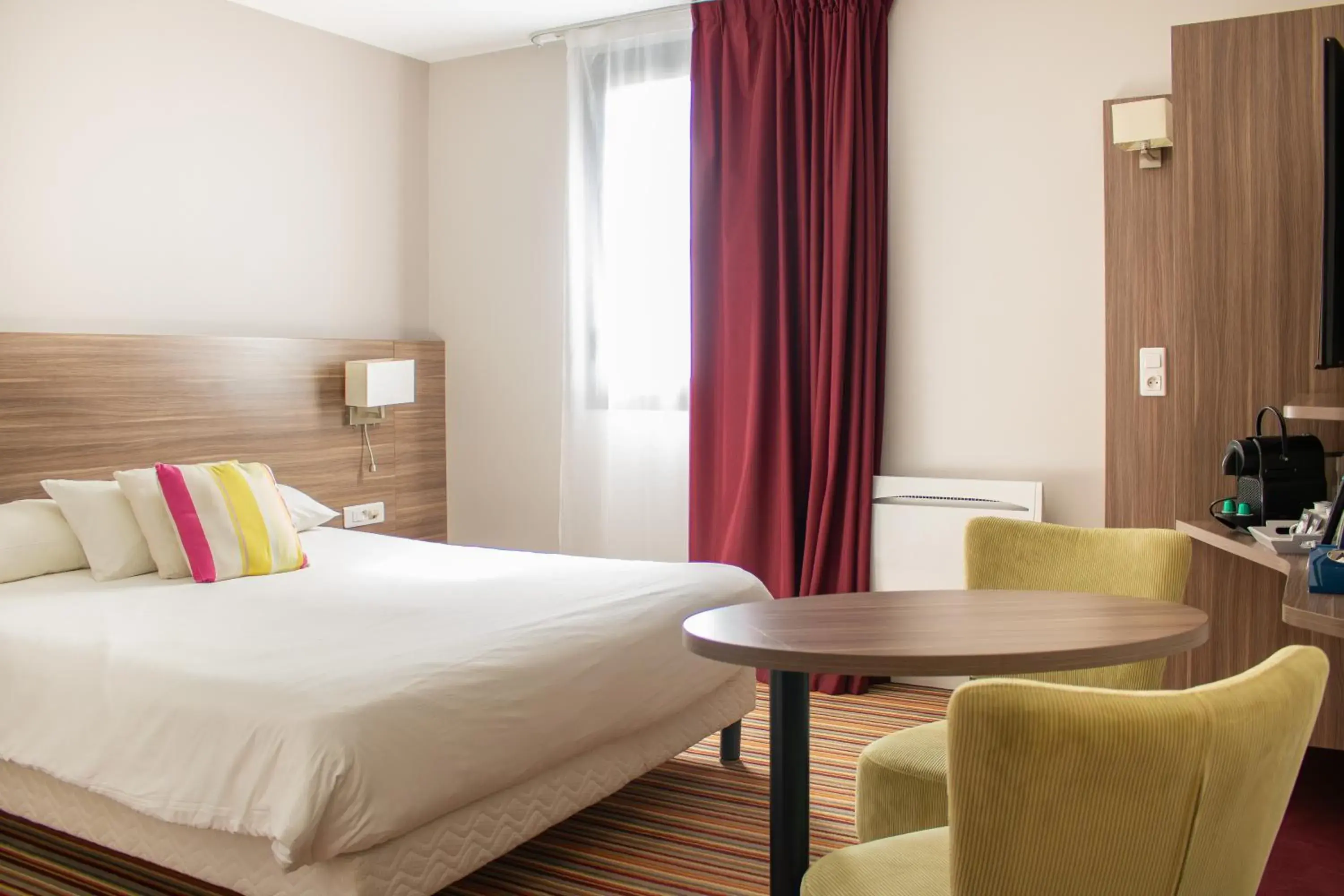 Double Room - Disability Access in Brit Hotel Dieppe Double Room - Disability Access in Brit Hotel Dieppe