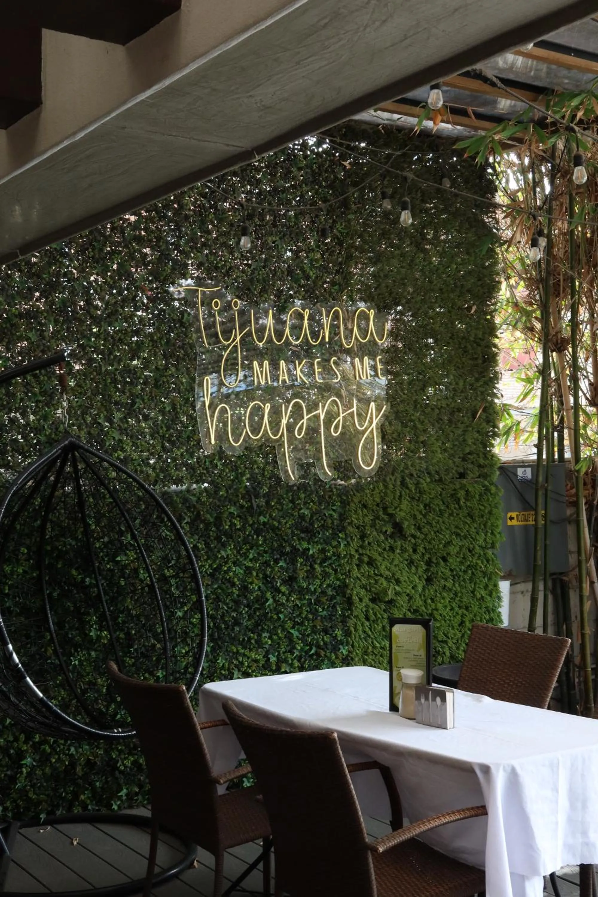 Restaurant/places to eat in Hotel Velario