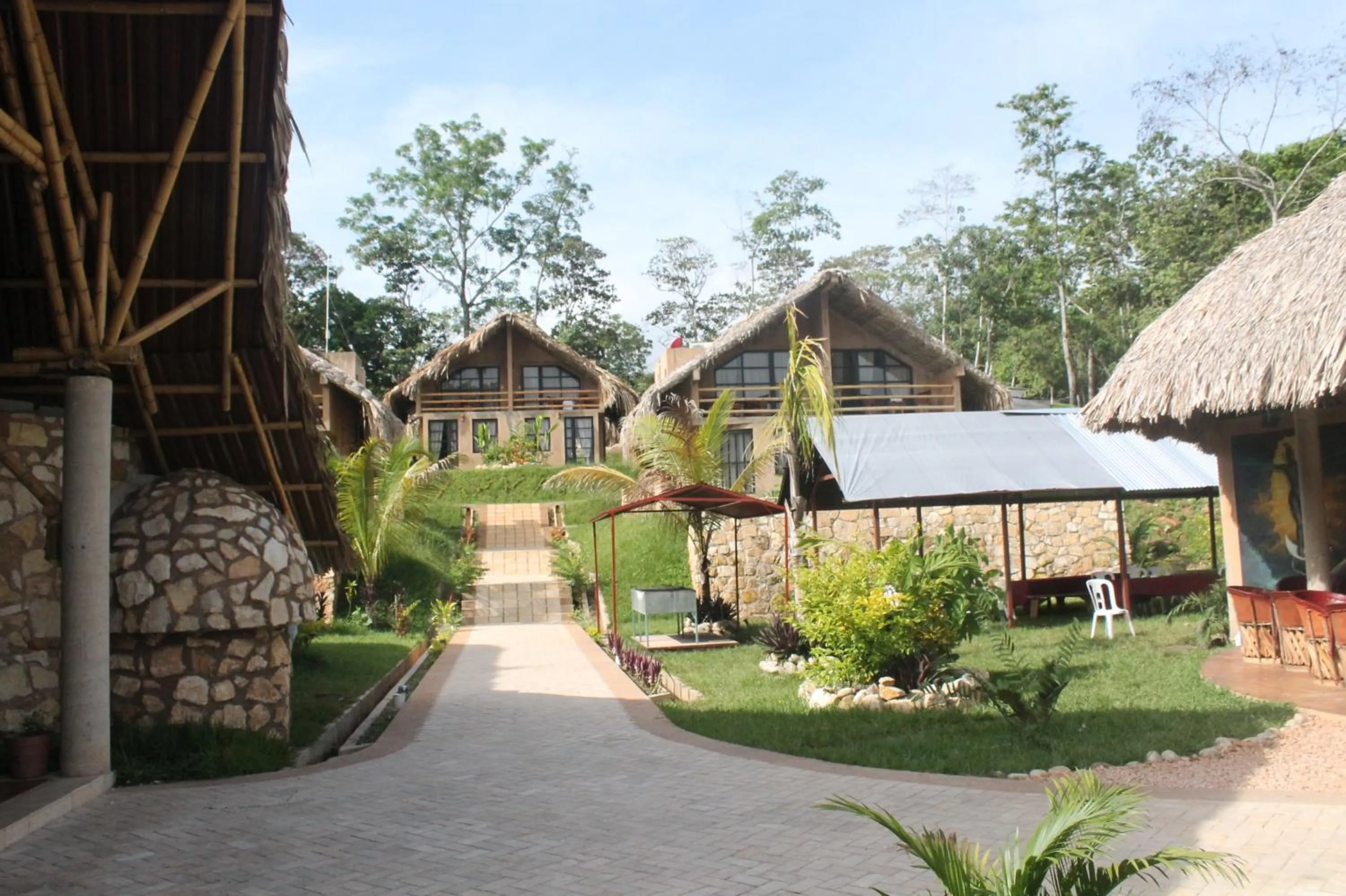 Property building in AXKAN PALENQUE, ALBERCAS, GASTRONOMIA MAR y TIERRA & TRAVEL AGENCY