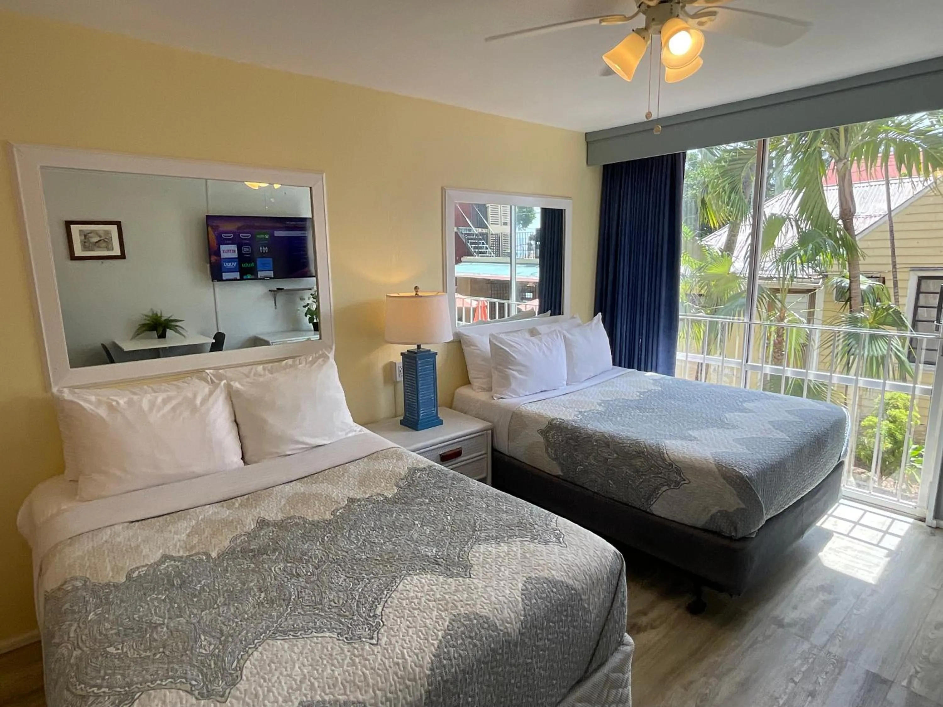 Bedroom, Bed in The Frederiksted Hotel