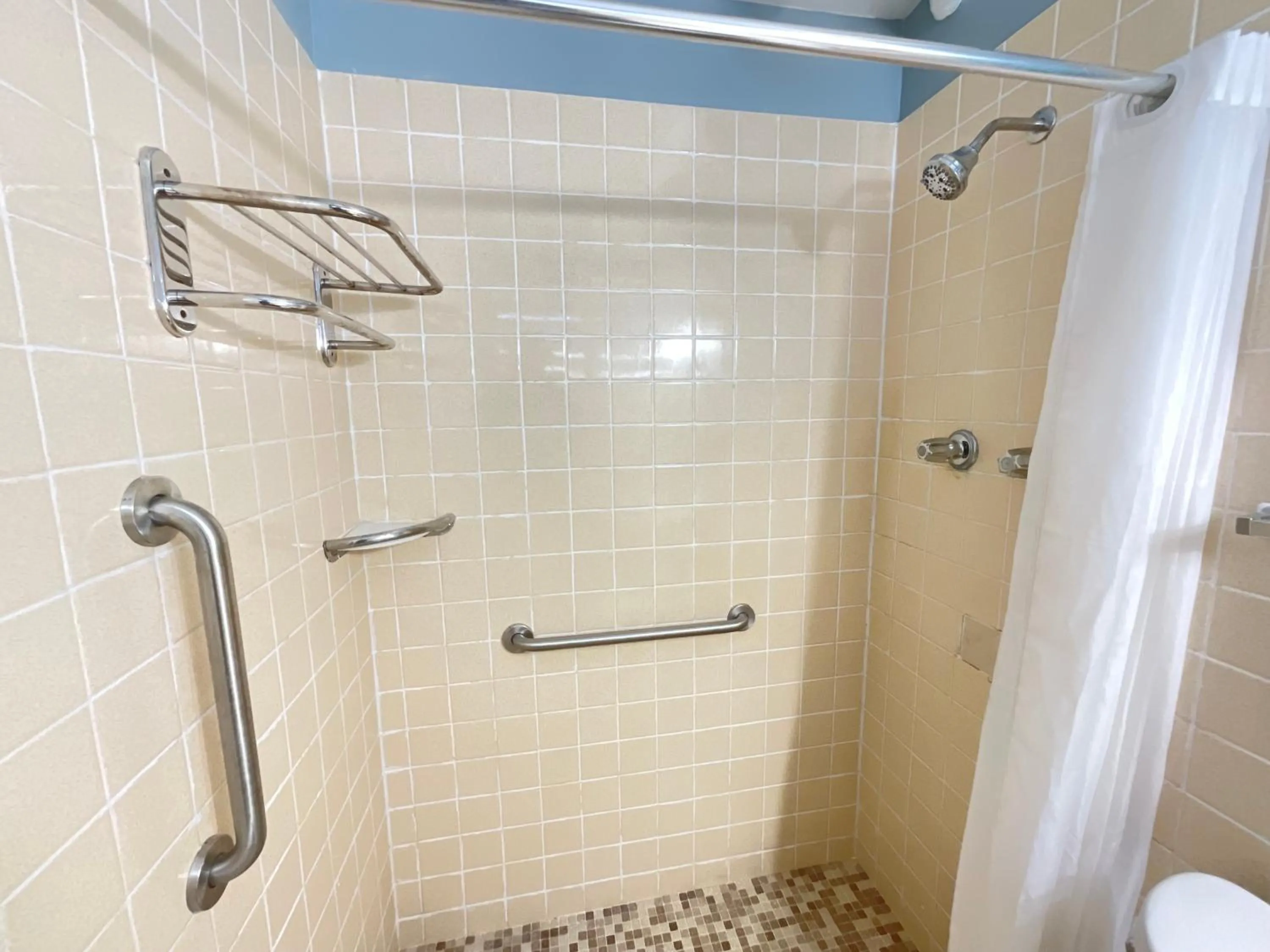 Shower in The Frederiksted Hotel