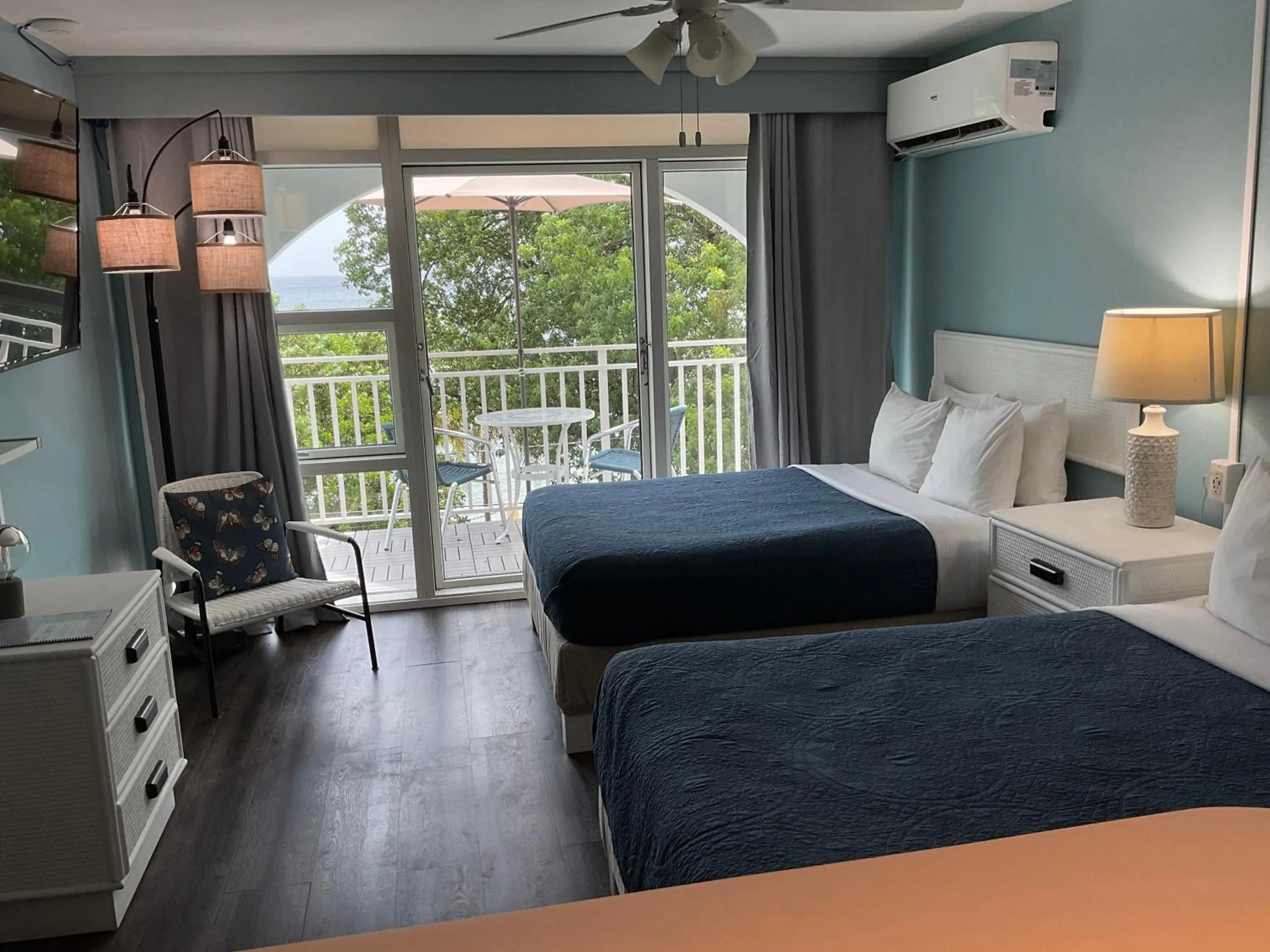 Bedroom, Bed in The Frederiksted Hotel