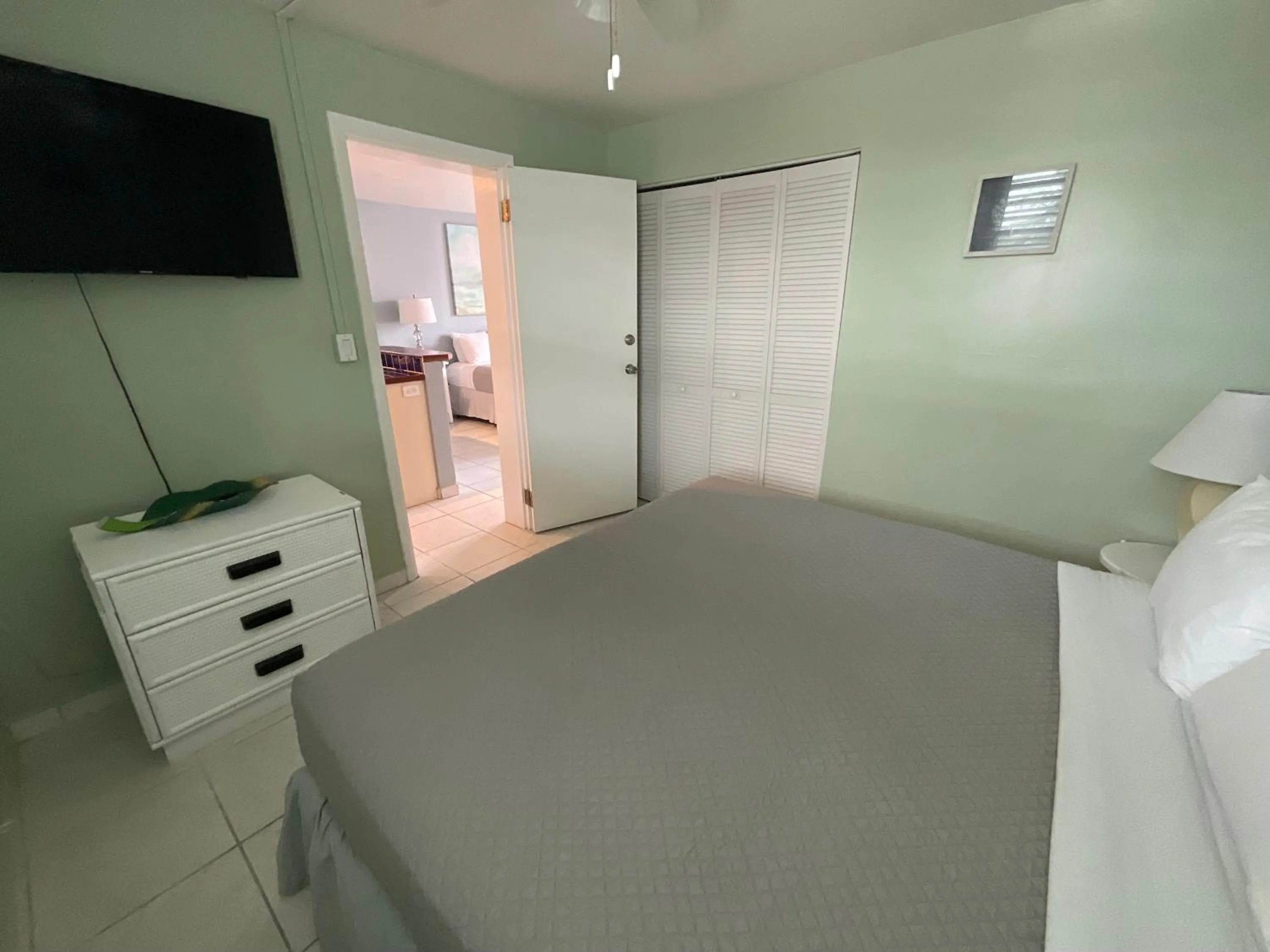 Bedroom, Bed in The Frederiksted Hotel