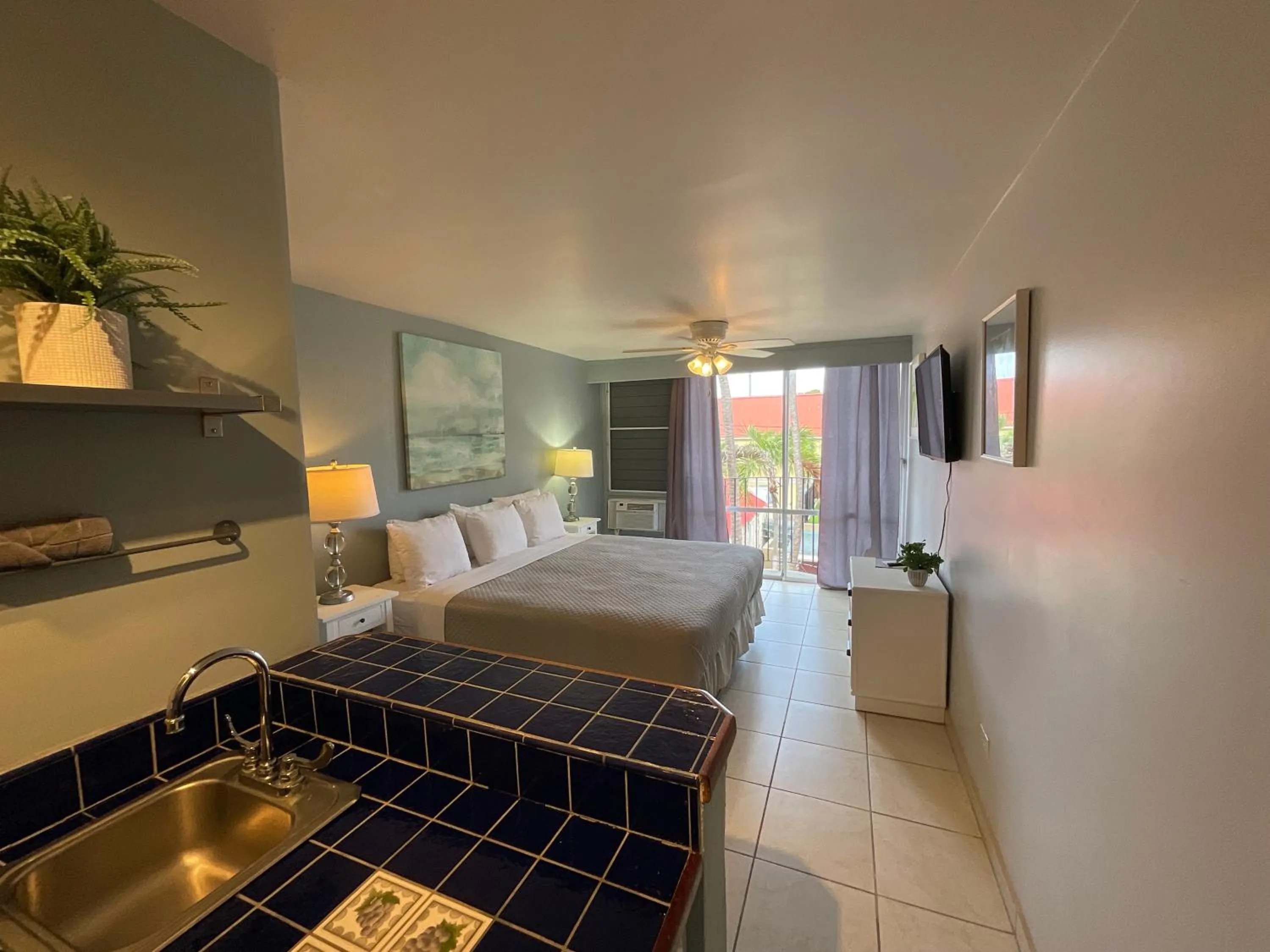 Photo of the whole room, Bed in The Frederiksted Hotel