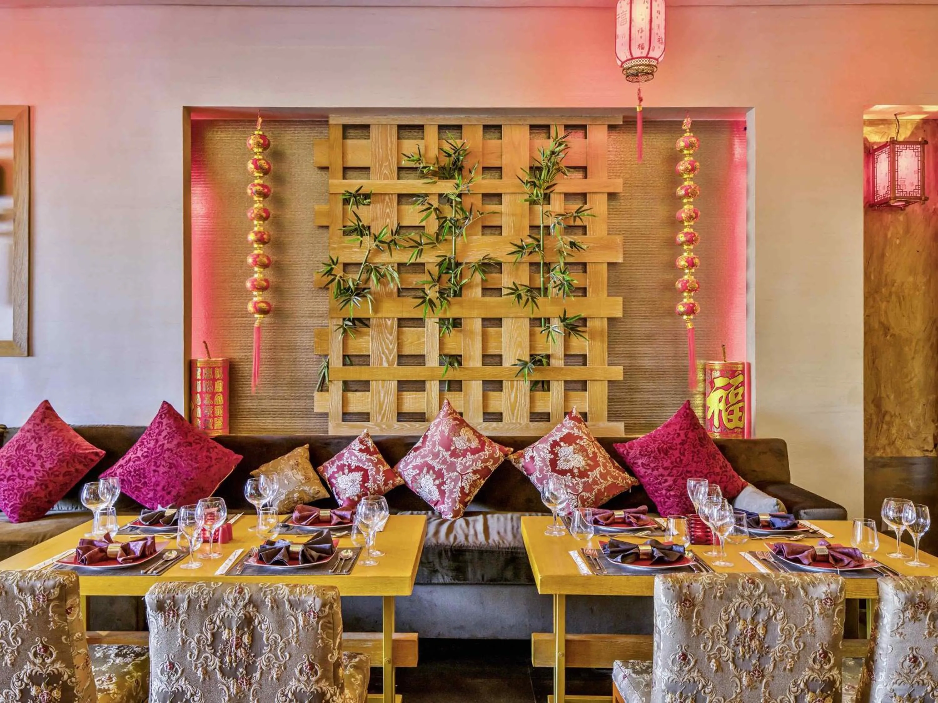 Restaurant/places to eat in Rixos Premium Seagate - Free Lara Fabian Concert Access February 14