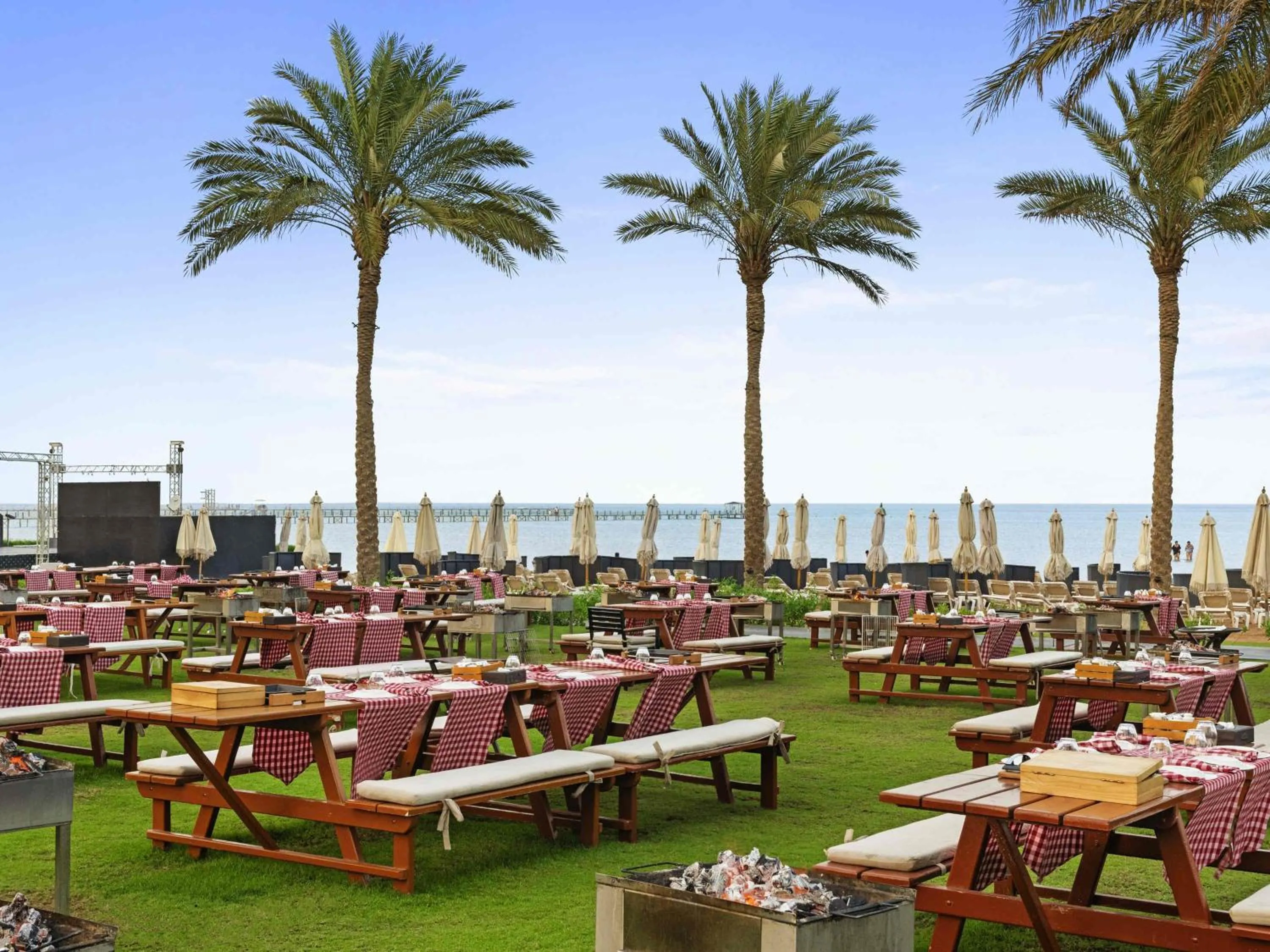 Restaurant/places to eat in Rixos Premium Seagate