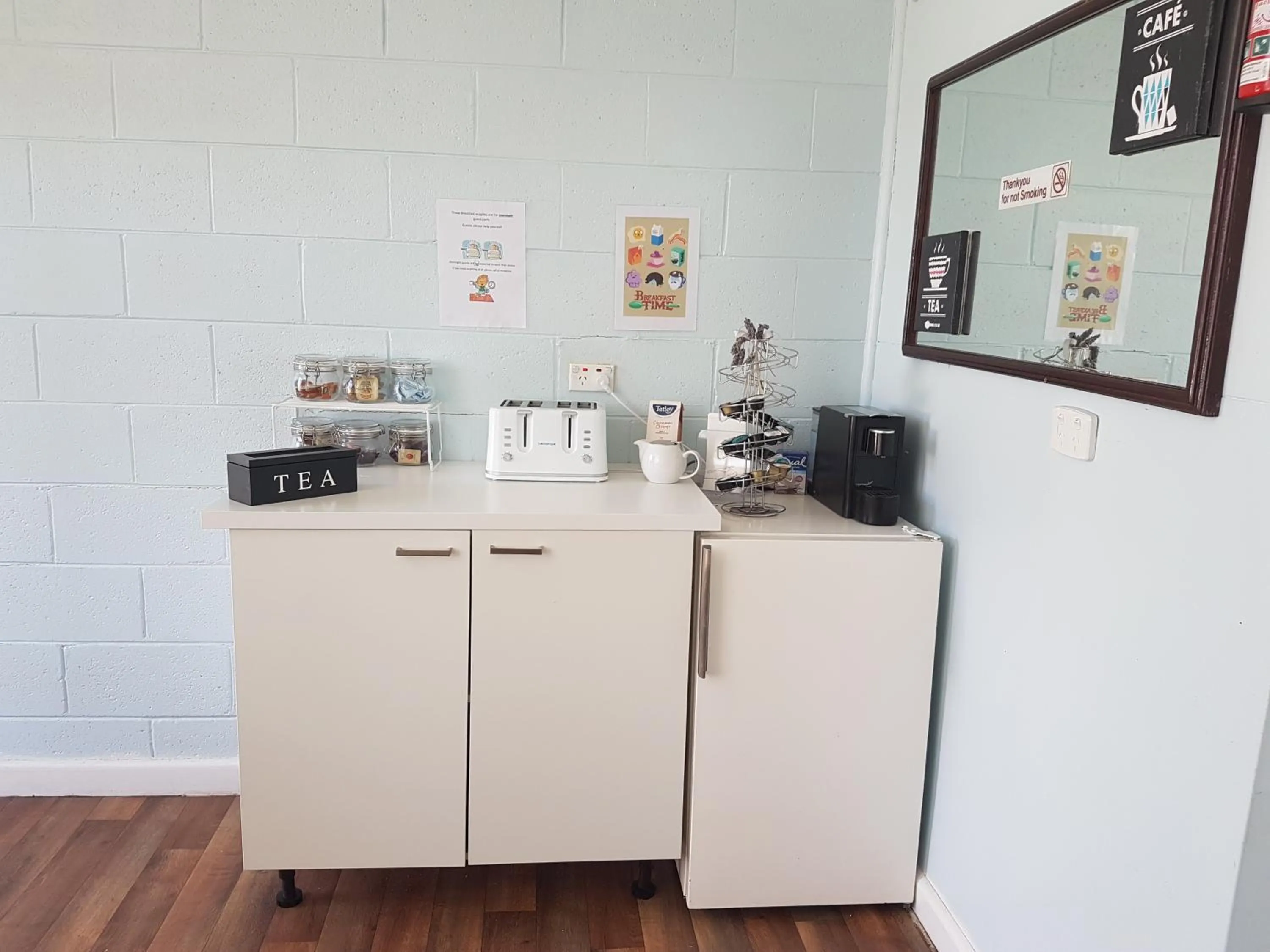 Coffee/tea facilities in Gazebo Motor Inn - Strathmerton