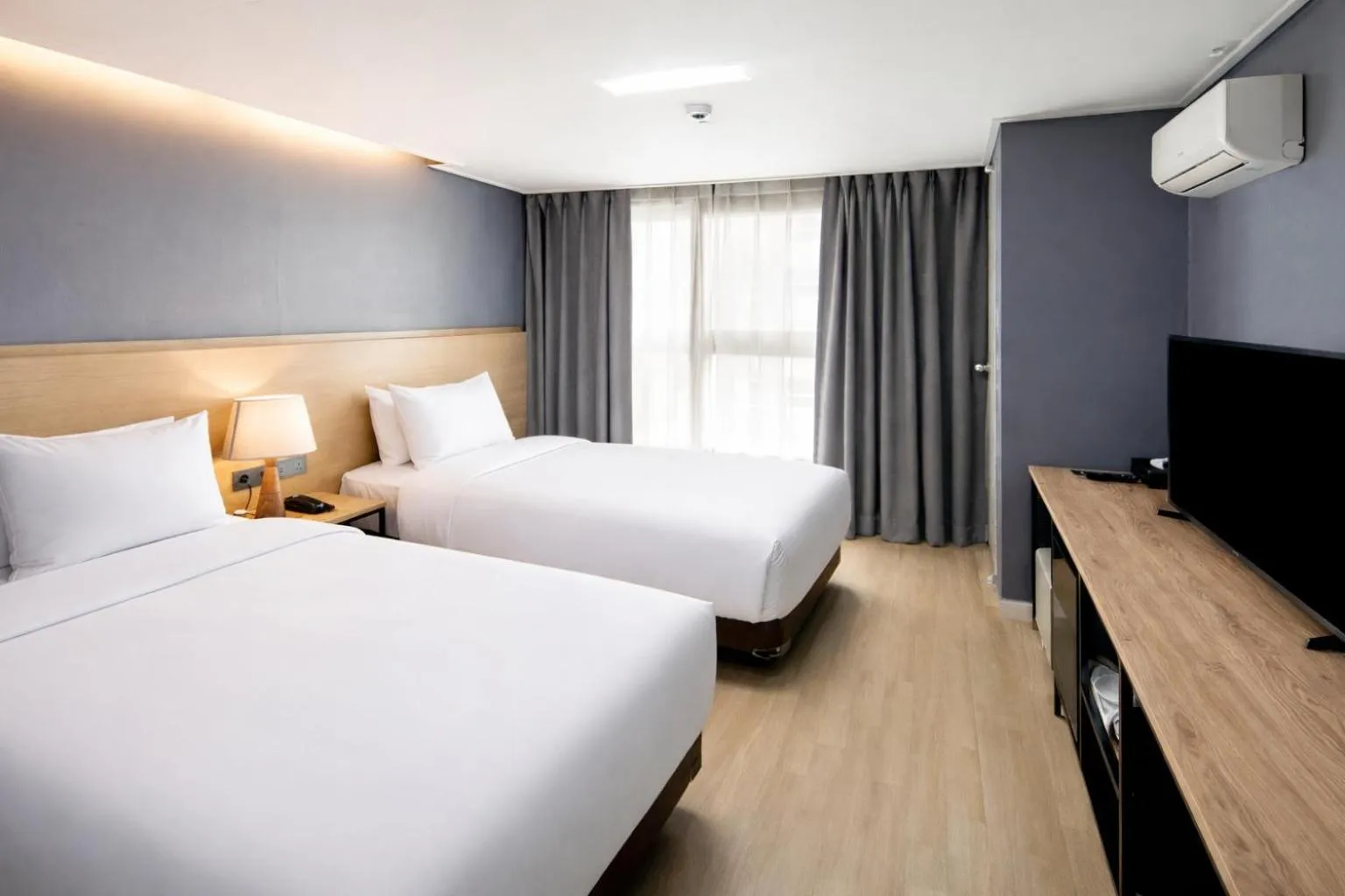 Photo of the whole room, Bed in Hotel Bernoui Seoul