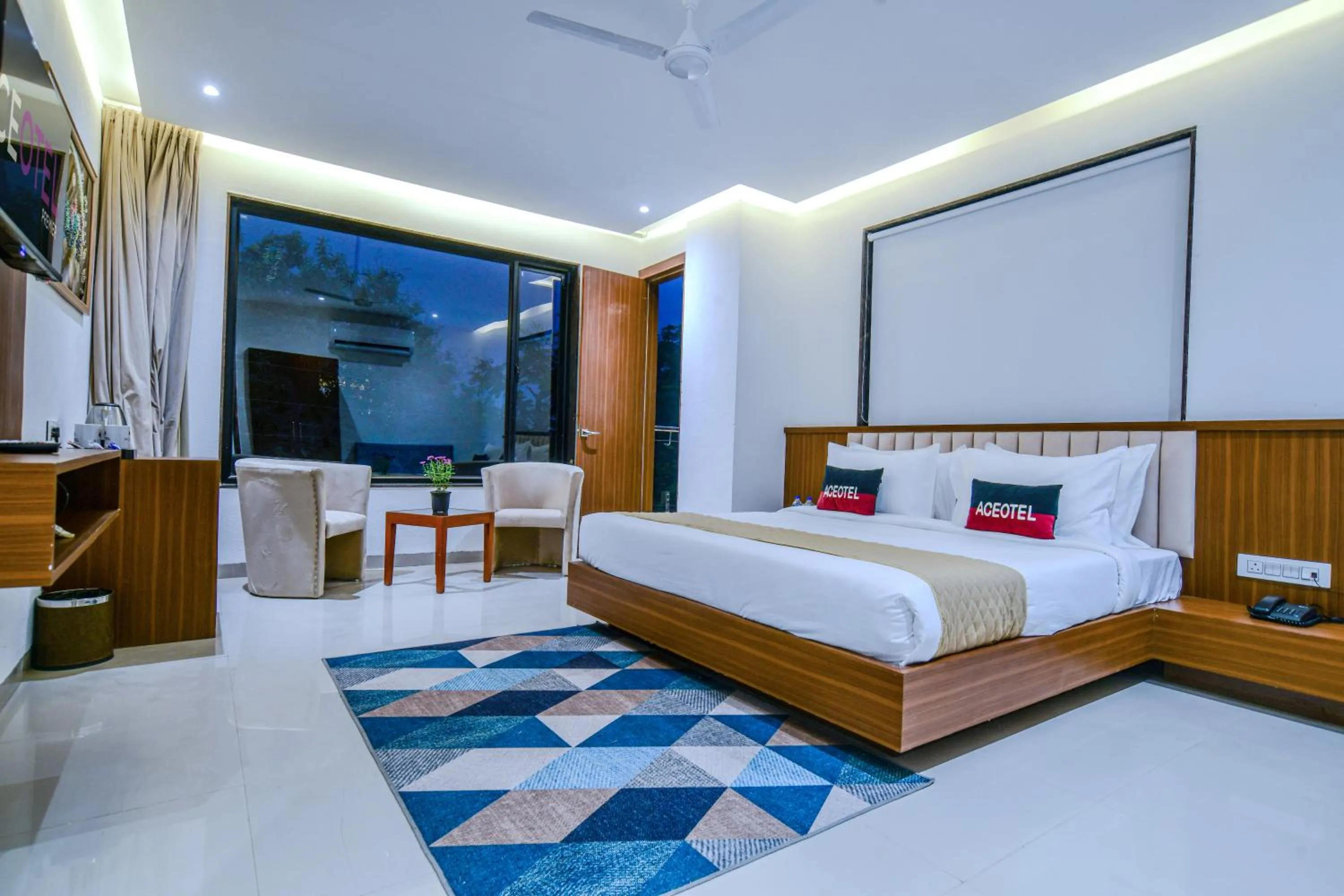 Bed in Aceotel Premier, Vijay Nagar