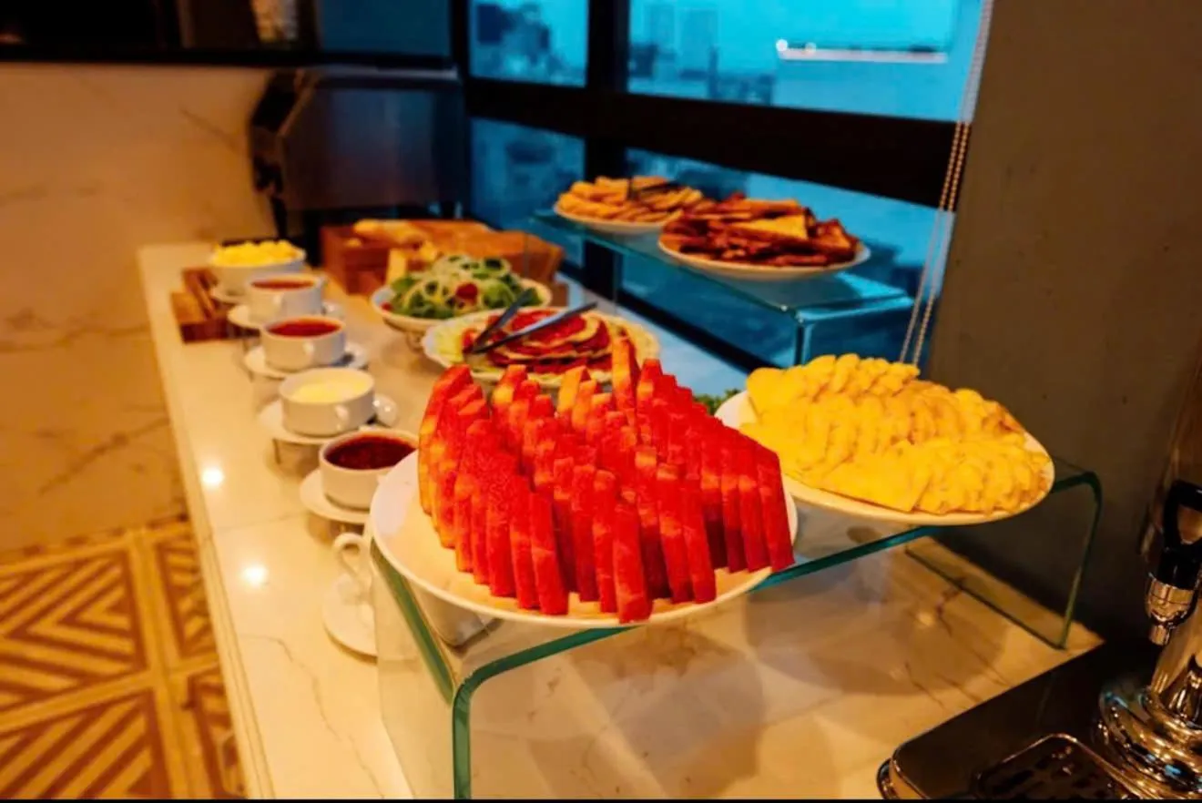 Restaurant/places to eat in Skyline Hanoi Hotel