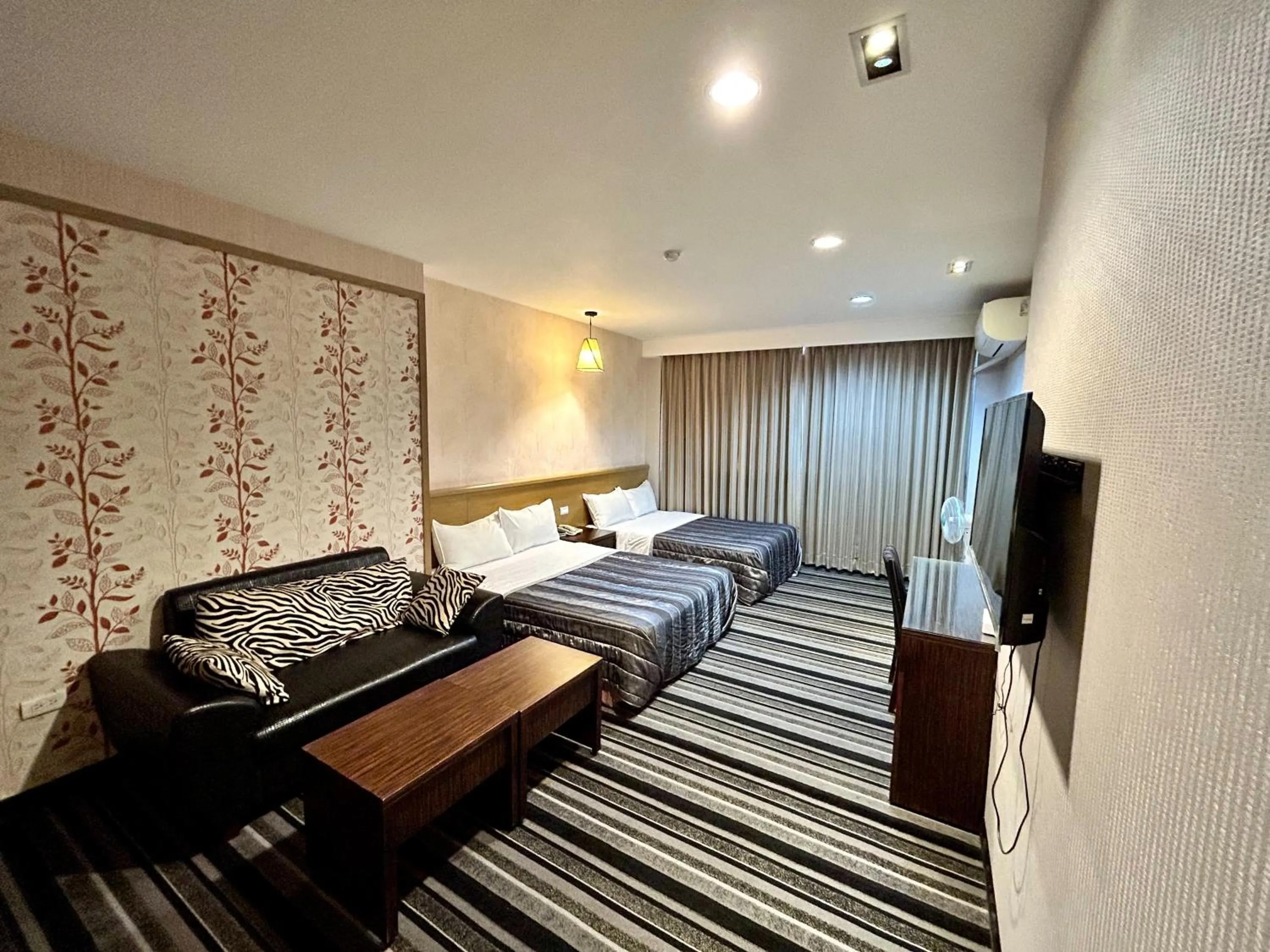 Bed in Home Full Hotel