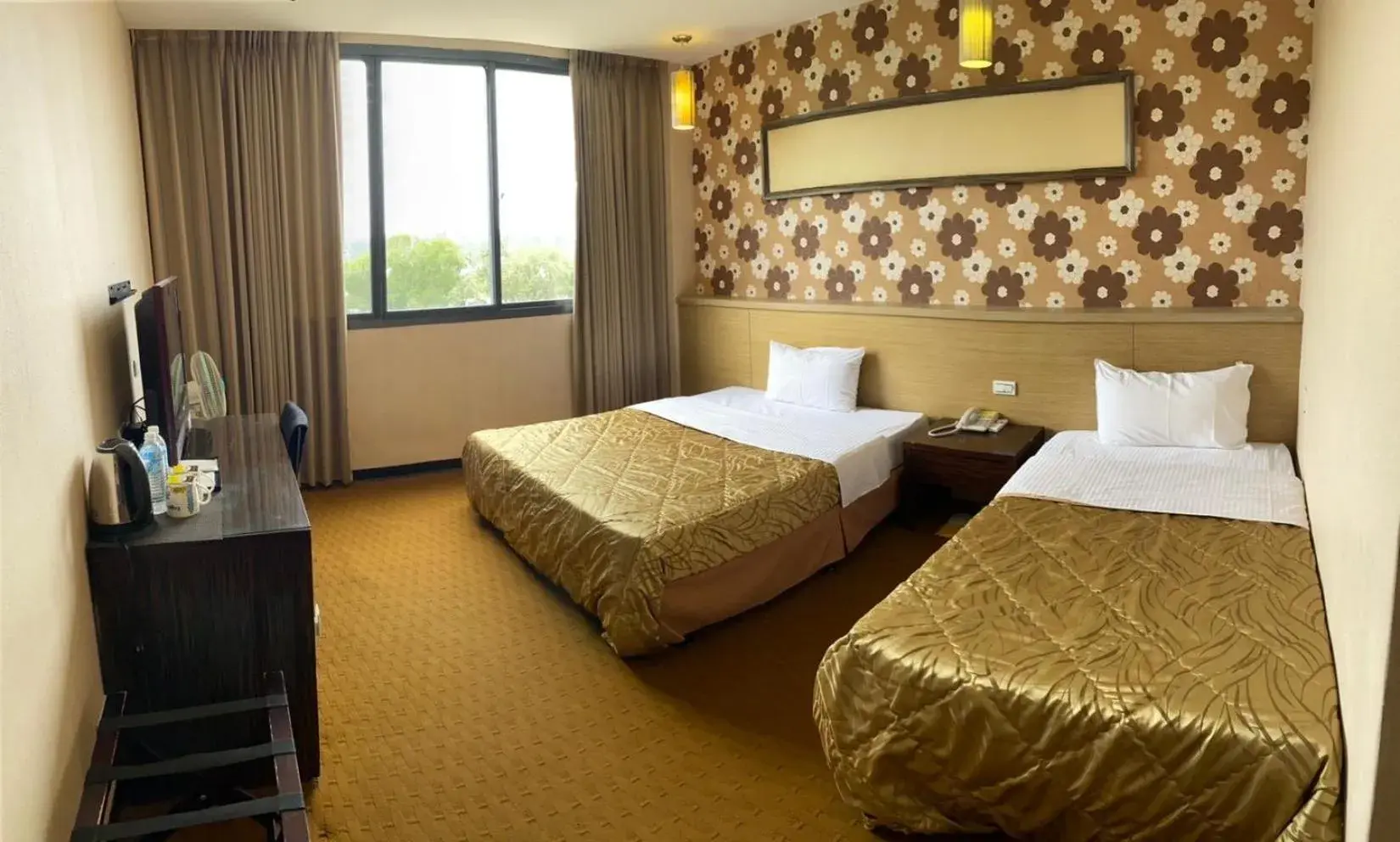 Classic Triple Room in Home Full Hotel Classic Triple Room in Home Full Hotel