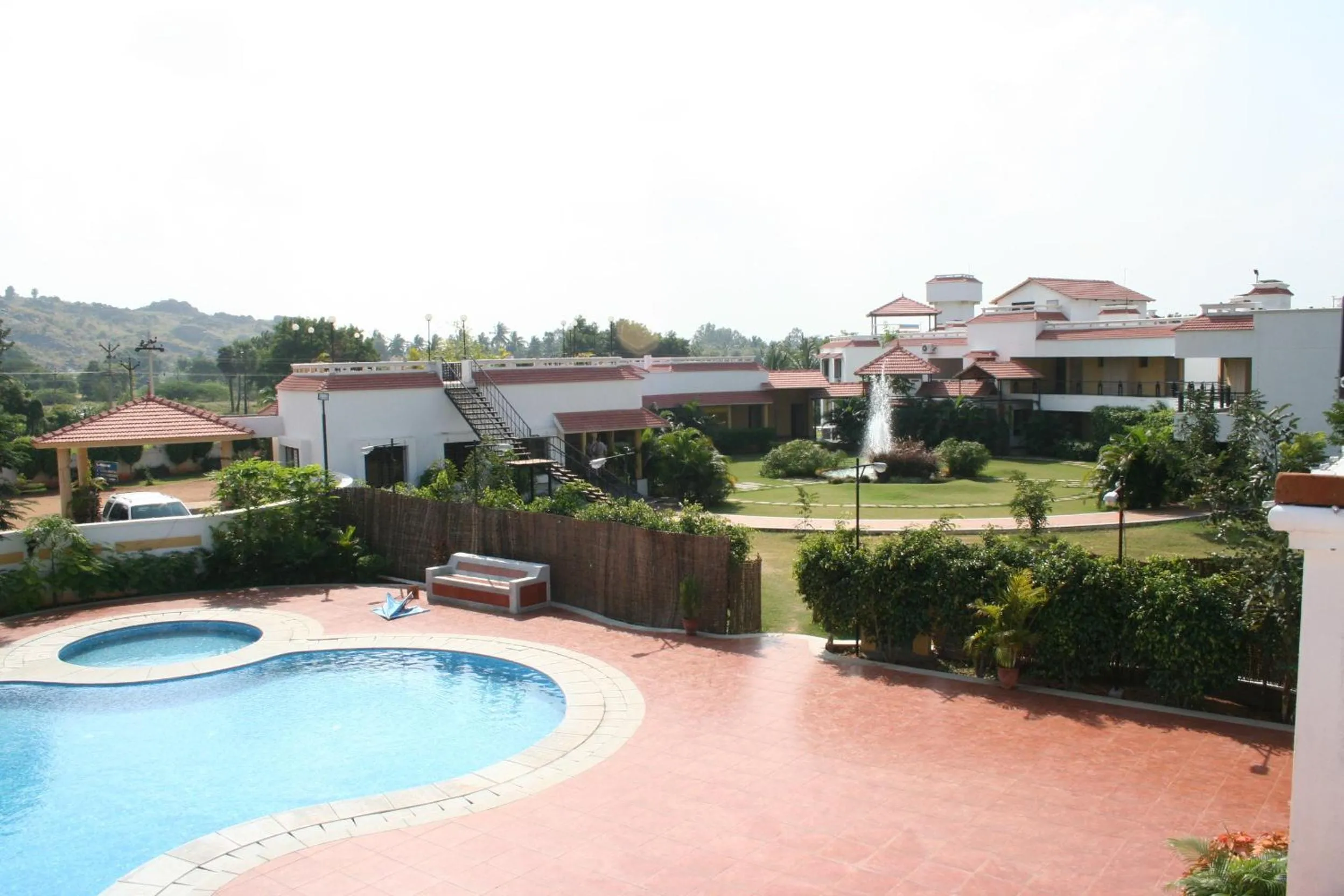 Swimming pool in Sterling Arunai Anantha - Tiruvannamalai