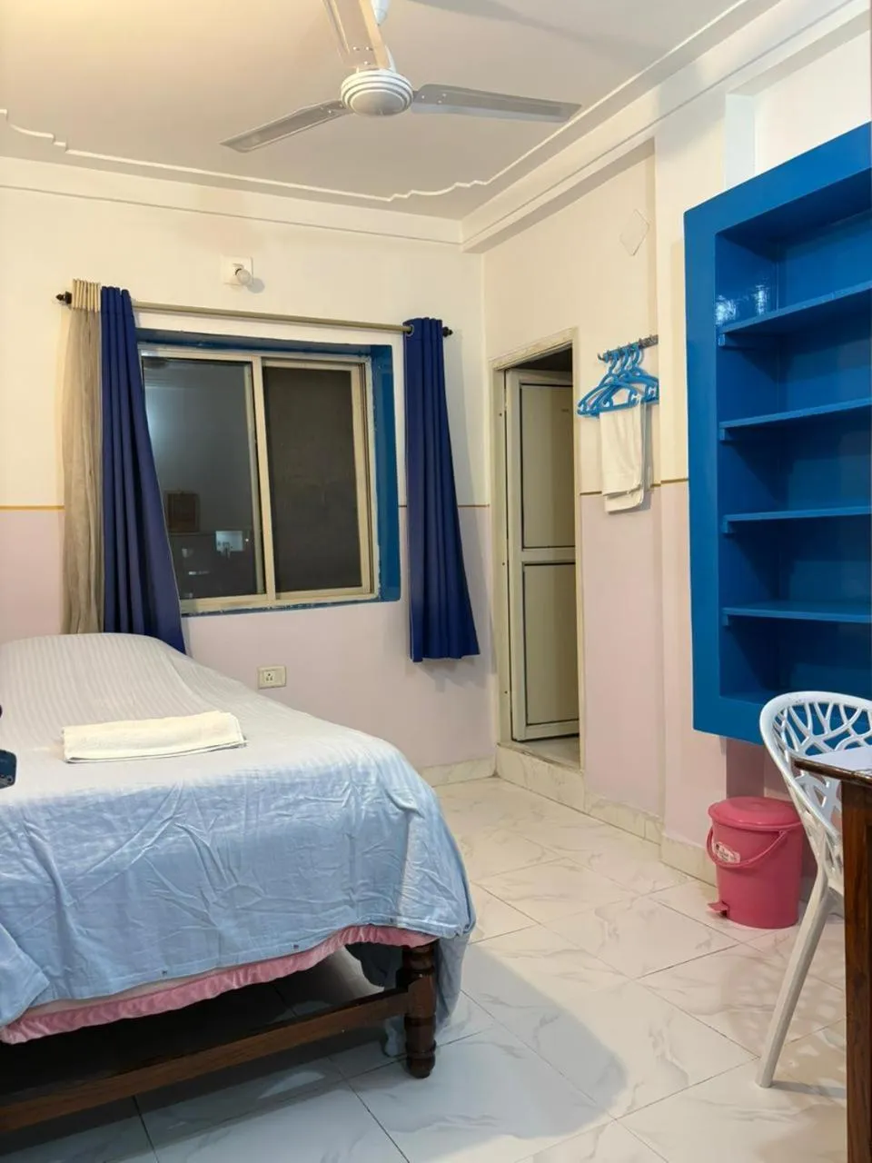 Property building, Bed in Tara Guest House