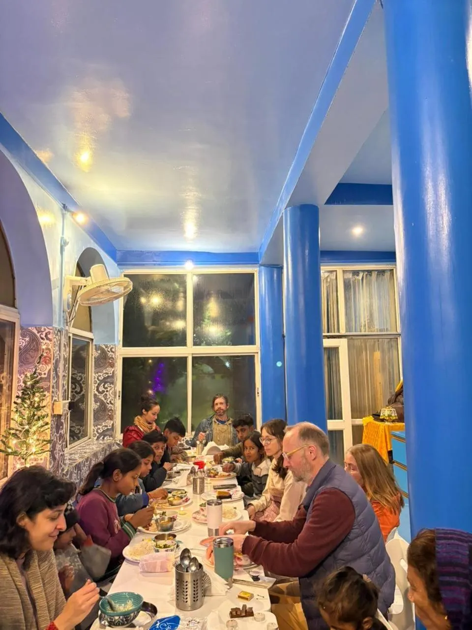 Restaurant/places to eat in Tara Guest House