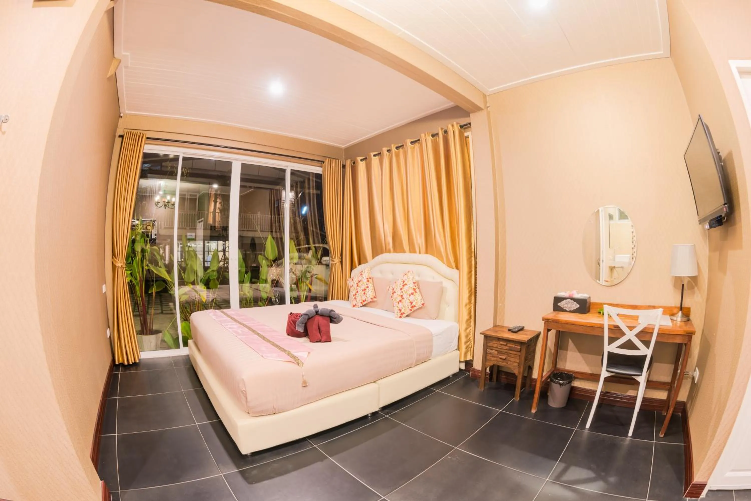 Bed in Aen Guy Boutique Hotel