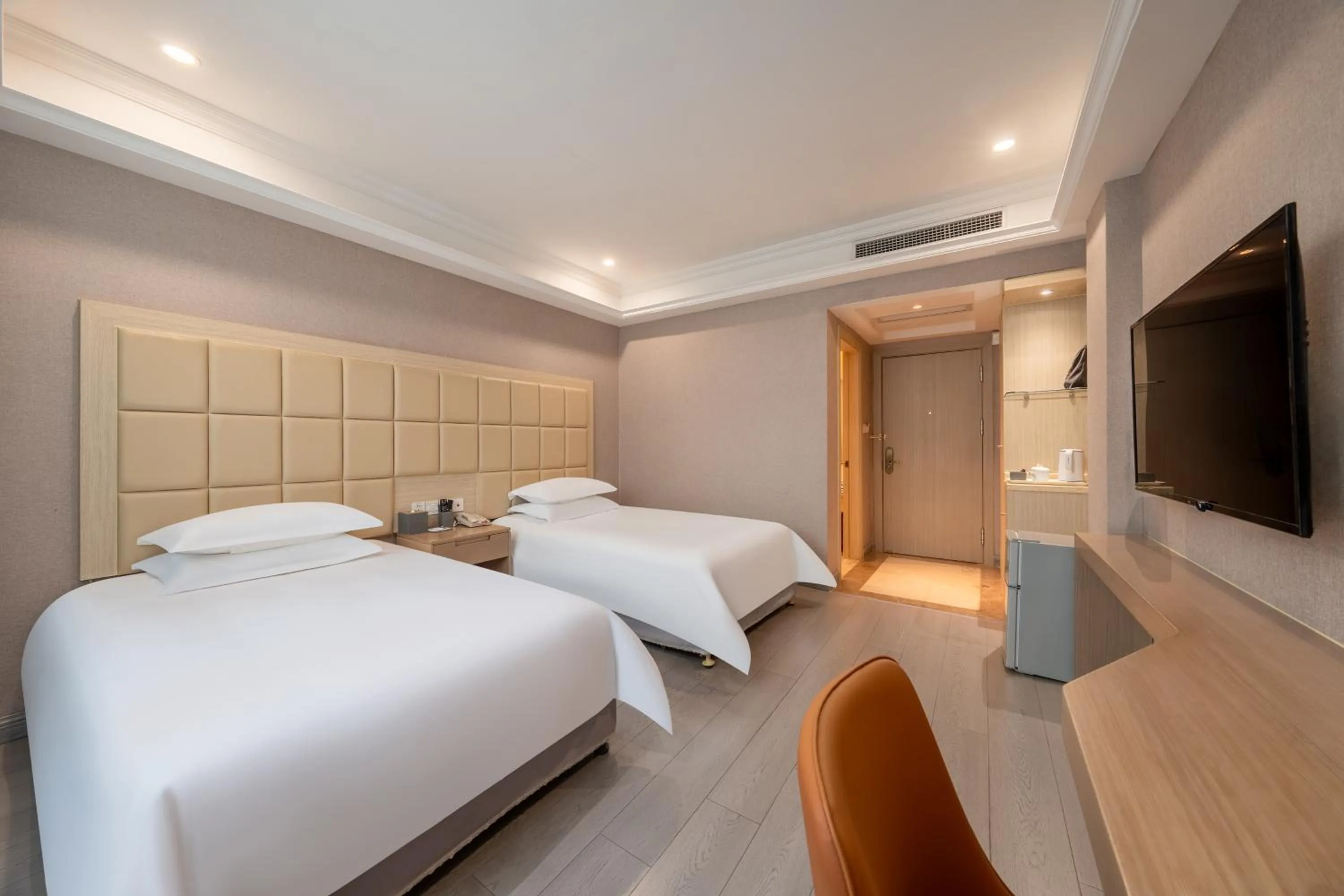 Bed in Rezen Select Shanghai International Resort