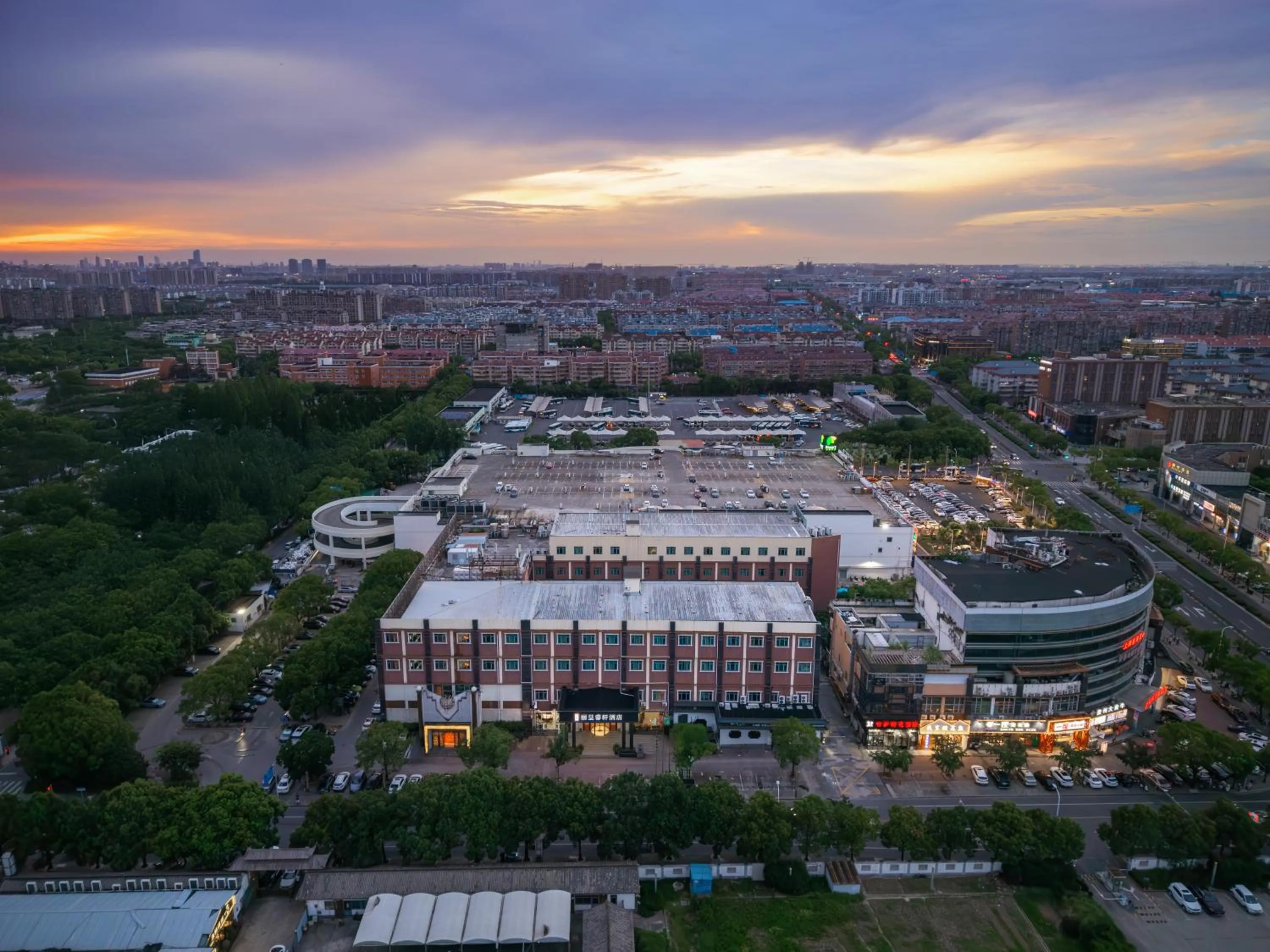 Property building in Rezen Select Shanghai International Resort