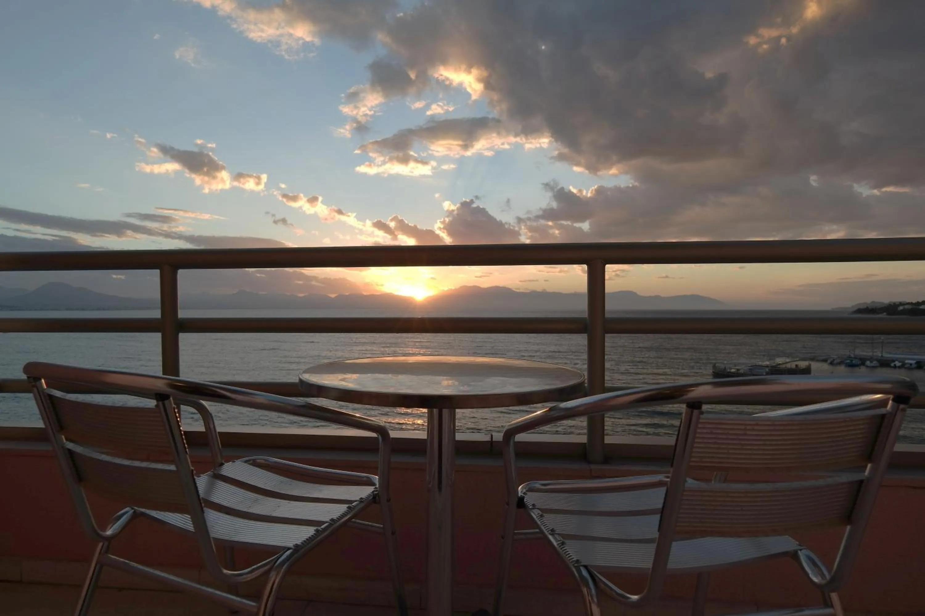 Summer in Hotel Excelsior