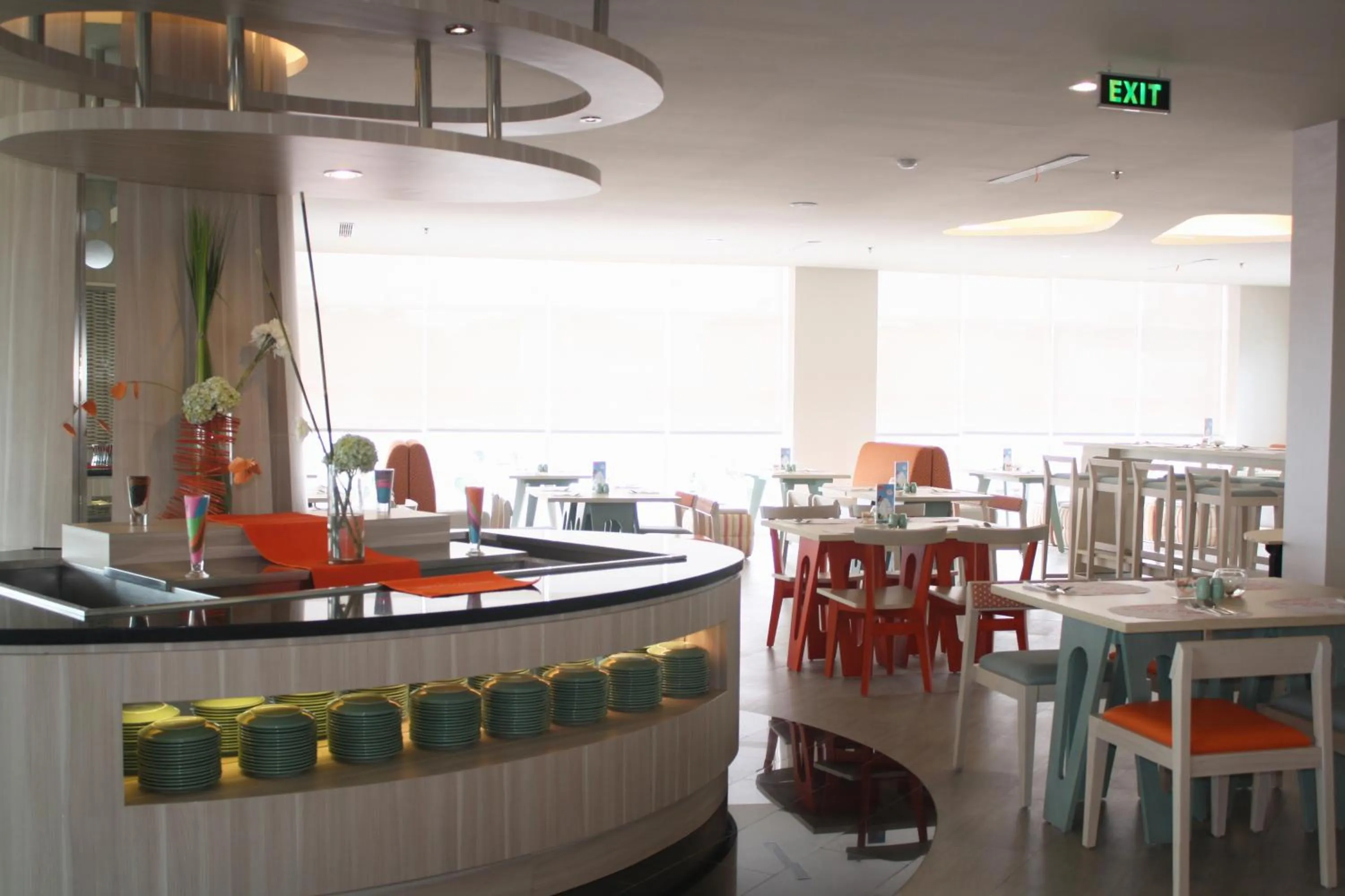 Restaurant/places to eat in HARRIS Hotel & Conventions Ciumbuleuit Bandung