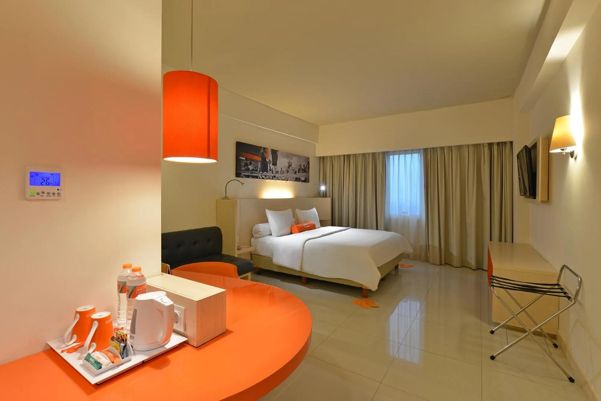Bedroom, Bed in HARRIS Hotel & Conventions Ciumbuleuit Bandung
