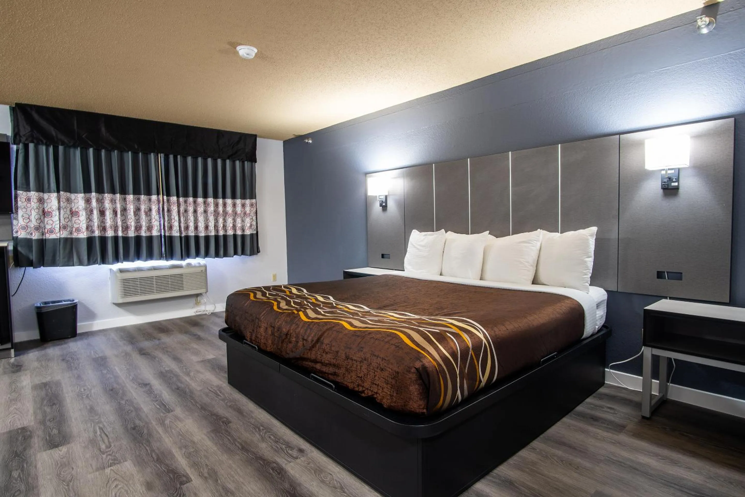Bed in Coratel Inn and Suites By Jasper Eagan ST Paul Airport & Mall of America