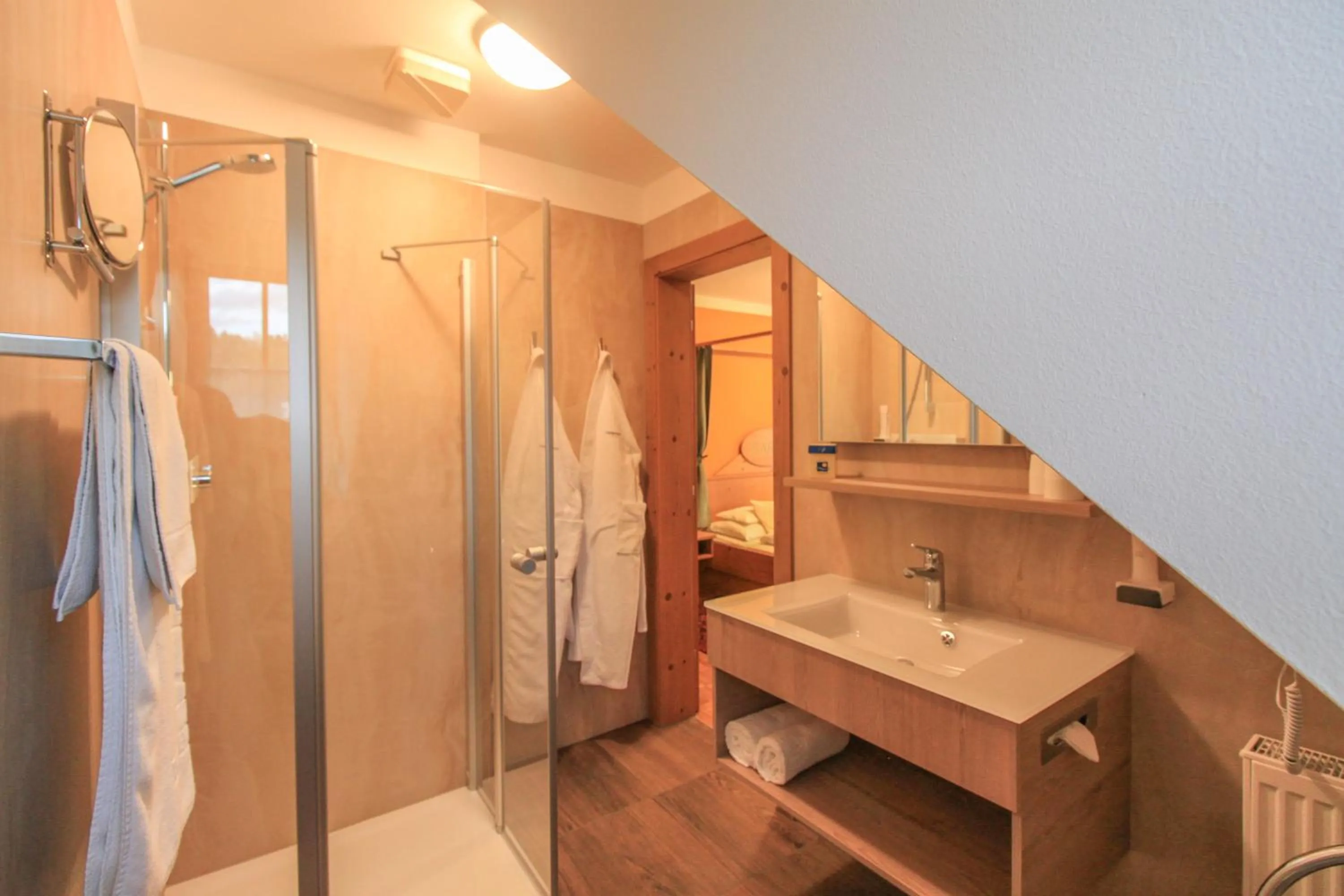 Bathroom in Hotel Garni Thermenoase