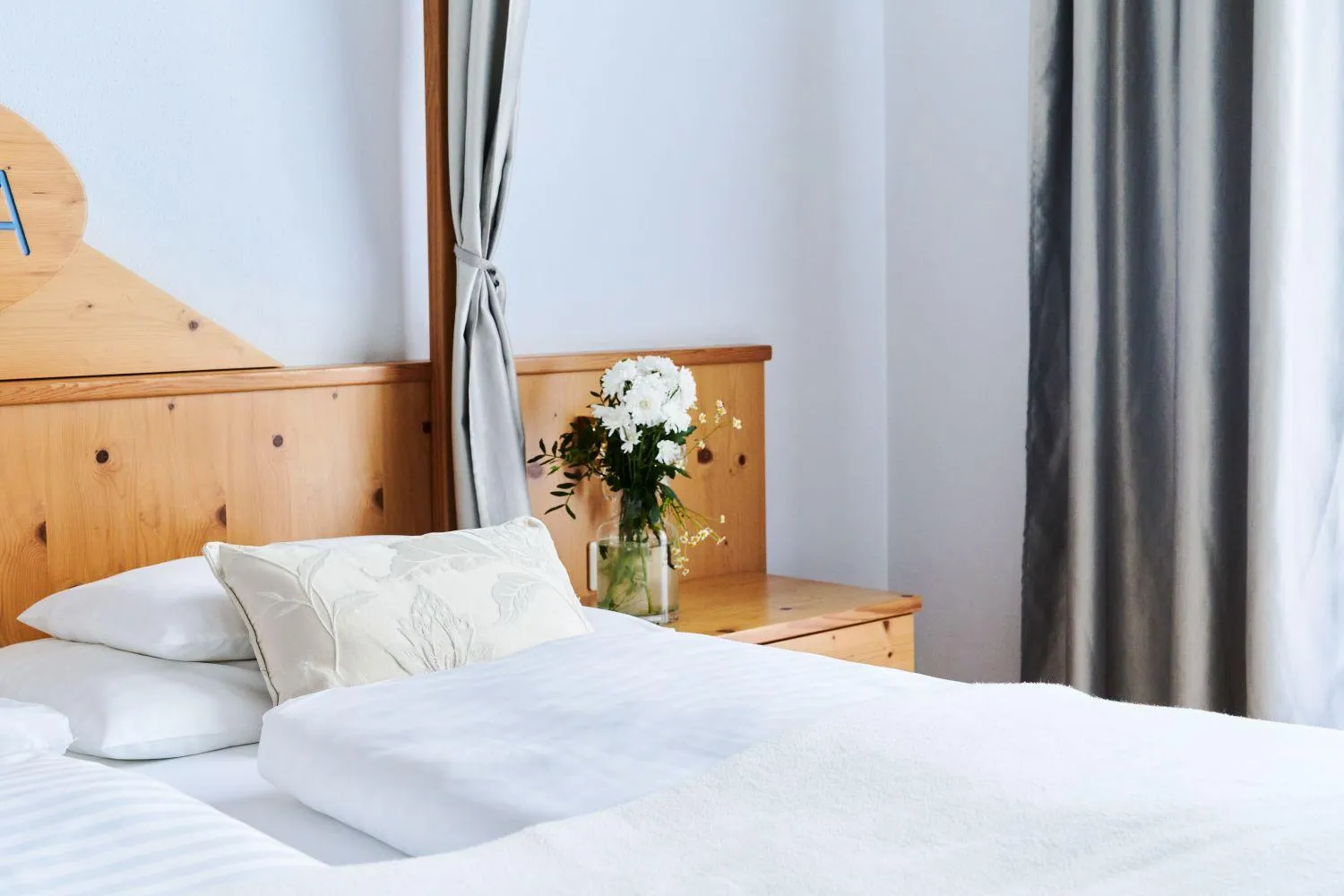 Bed in Hotel Garni Thermenoase