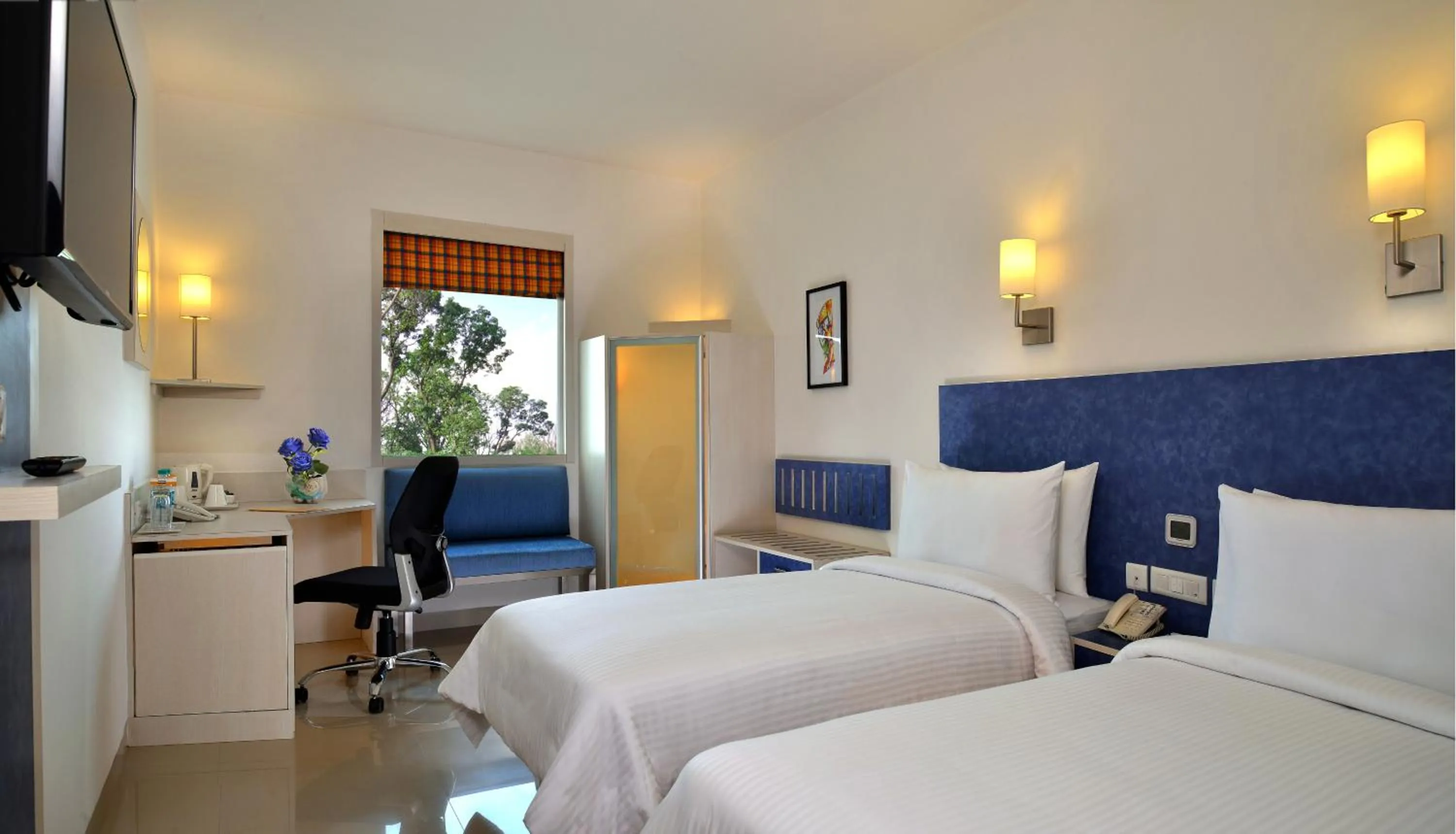 Bedroom in Red Fox by Lemon Tree Hotels, Bhiwadi