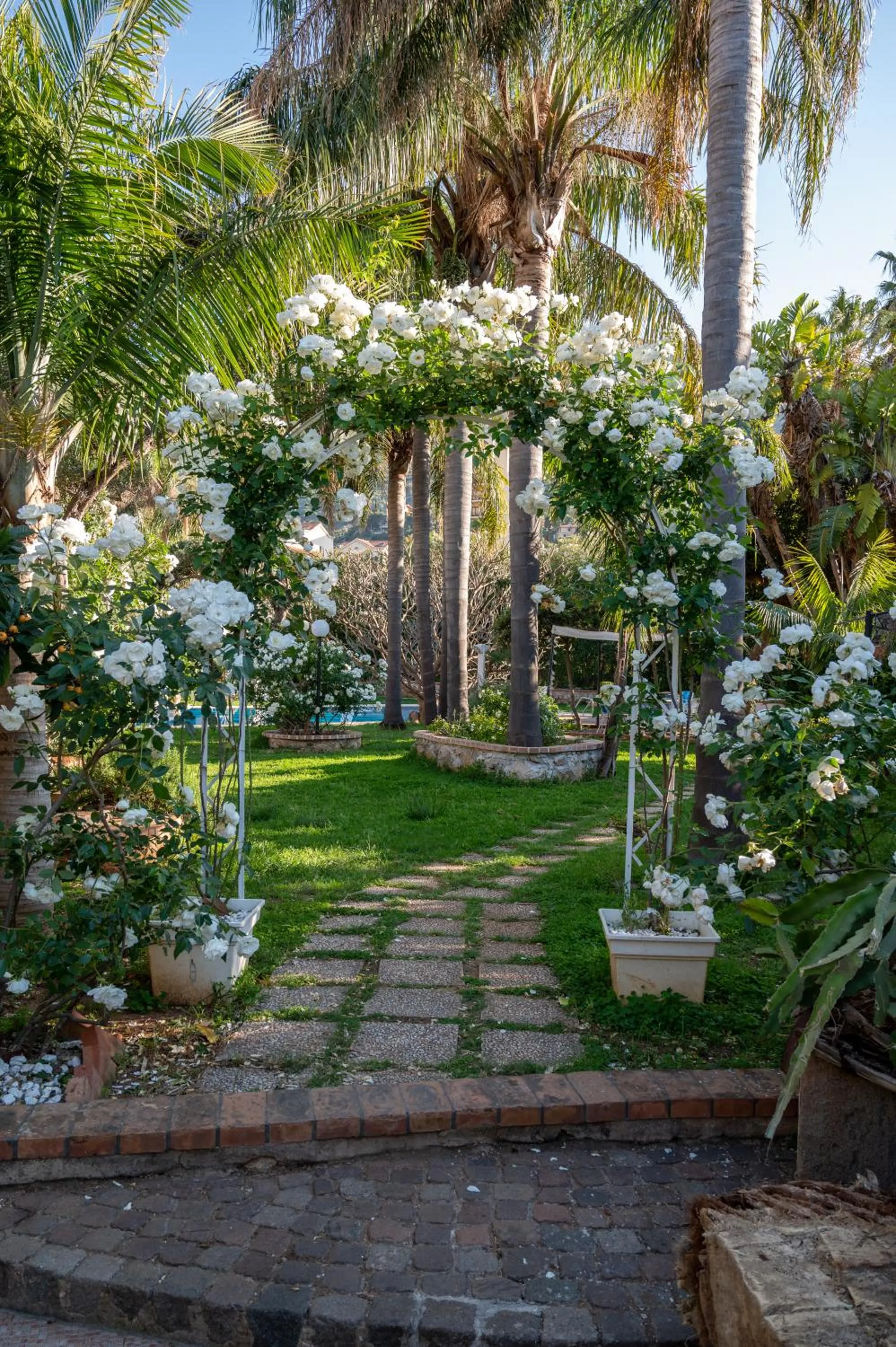 Garden in Villa Megna - Green Paradise B&B