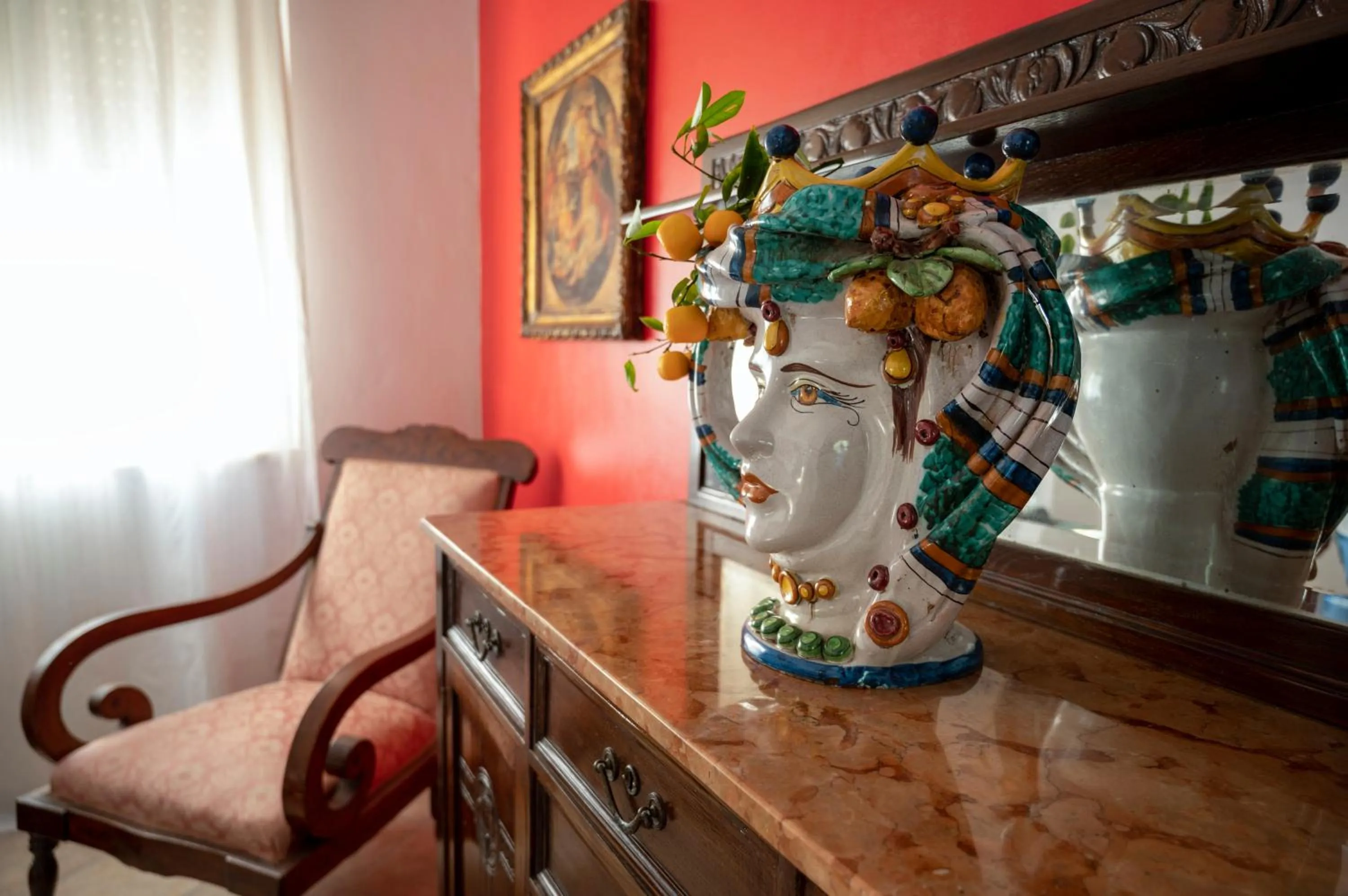 Decorative detail in Villa Megna - Green Paradise B&B