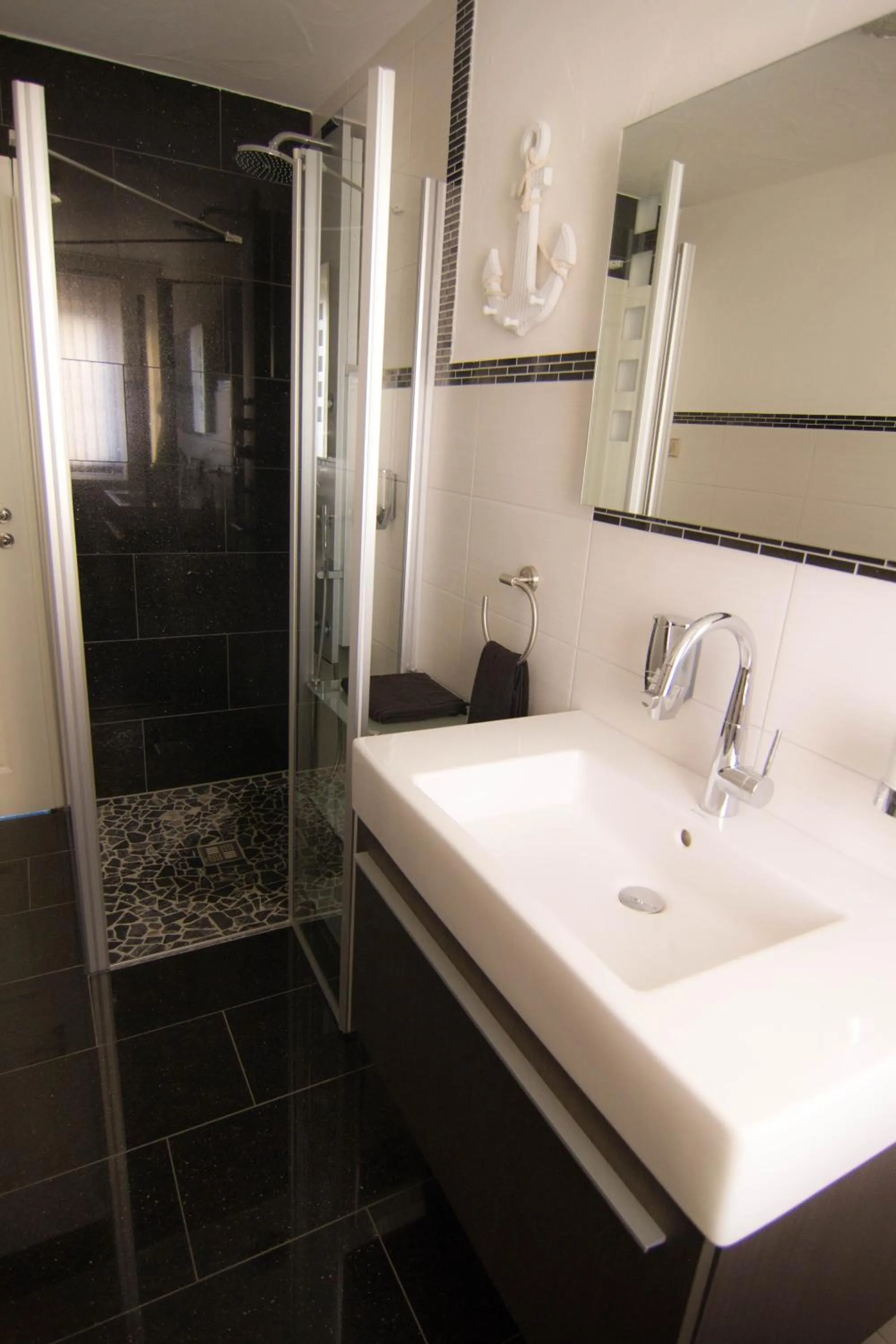 Shower in Rust-Fewo-Hotel