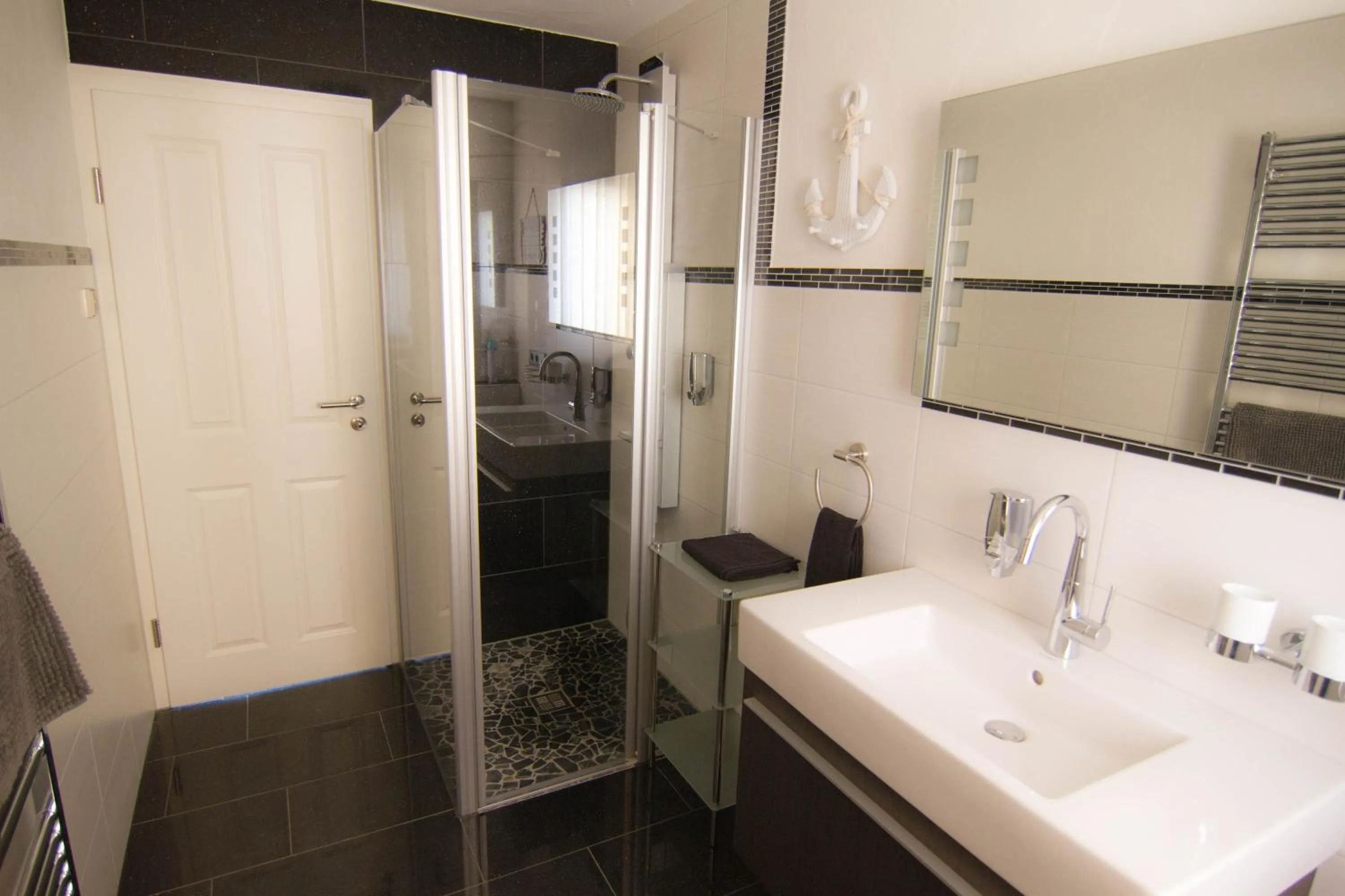 Shower in Rust-Fewo-Hotel