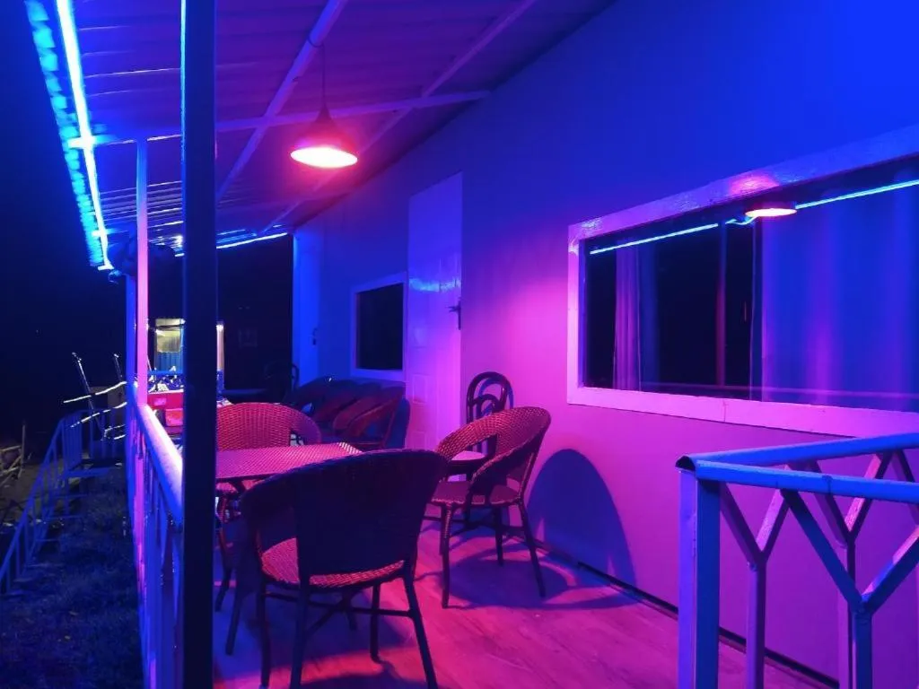 Patio in The Green Valley Resort Kanatal