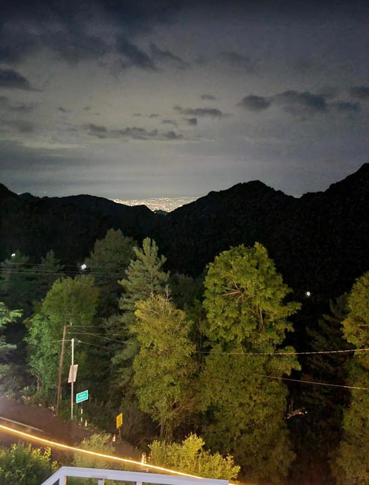 Night in The Green Valley Resort Kanatal