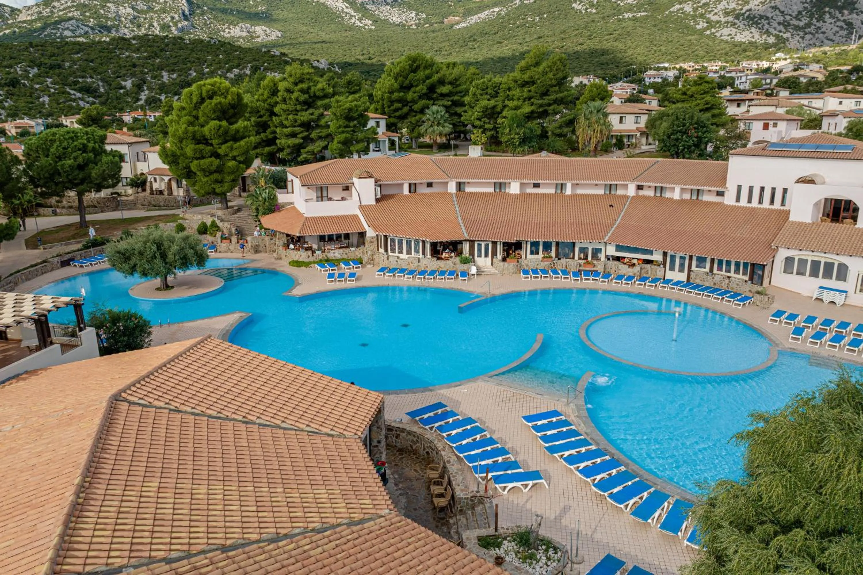 Pool view in Club Esse Cala Gonone