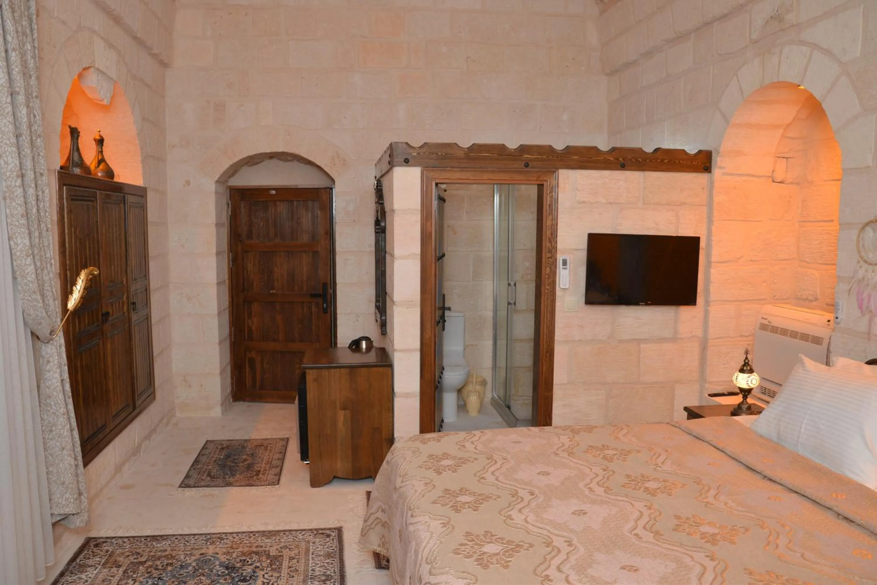 TV and multimedia, Bed in Mehmet Bey Konağı Butik Otel