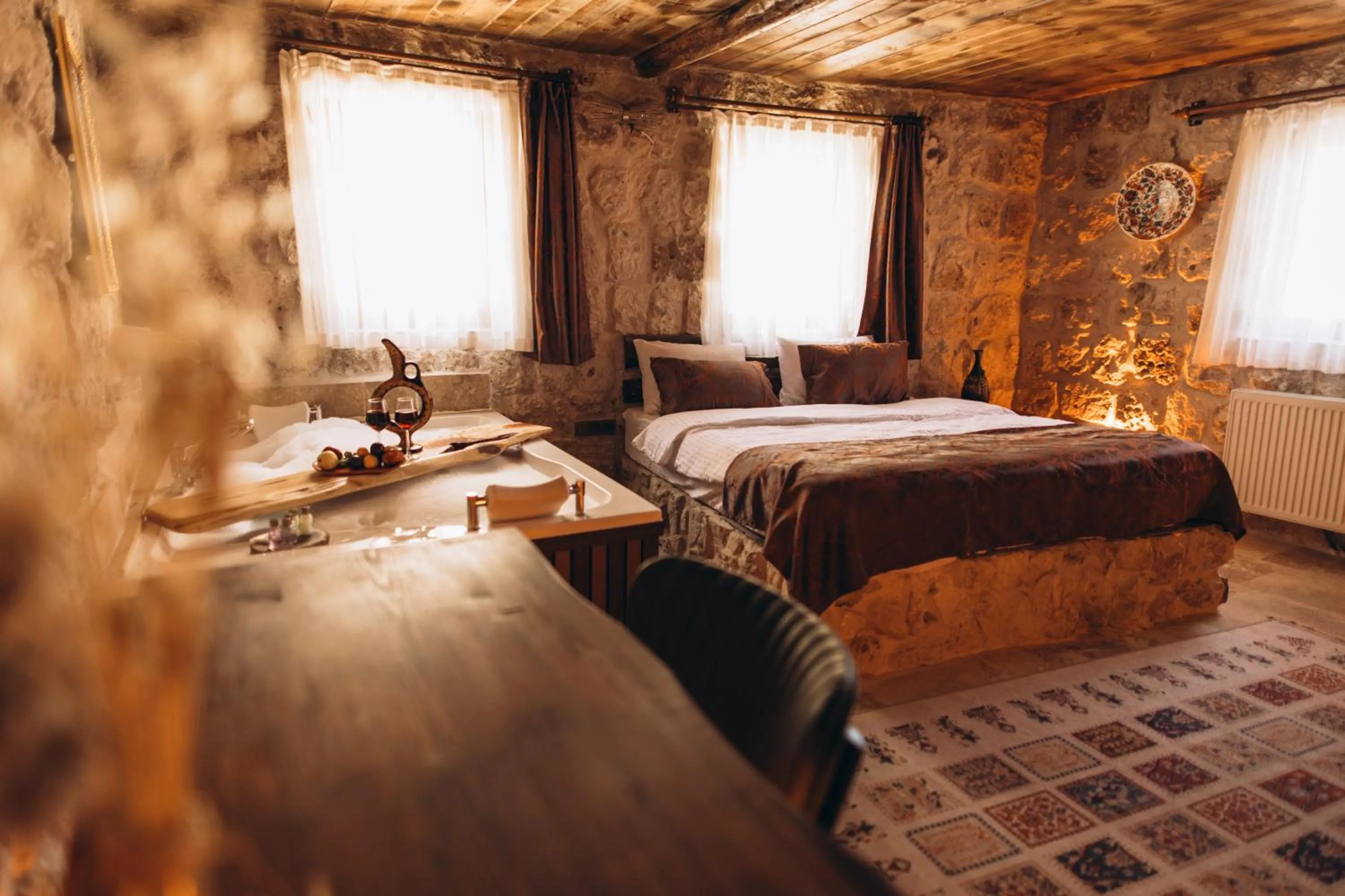 Bed in İsadora Cave Cappadocia