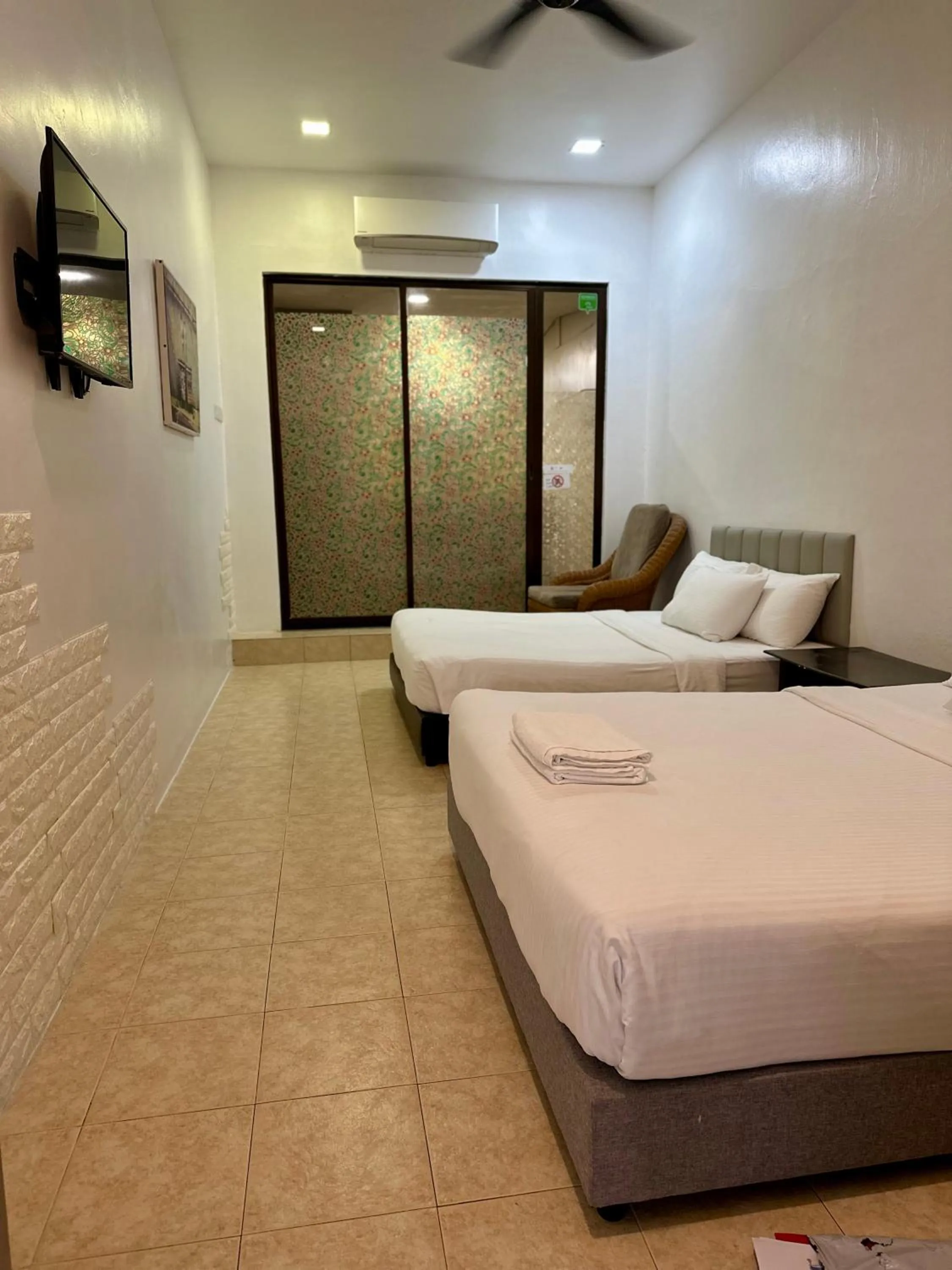 Napoléon in Ardour Lodge "B" Wing