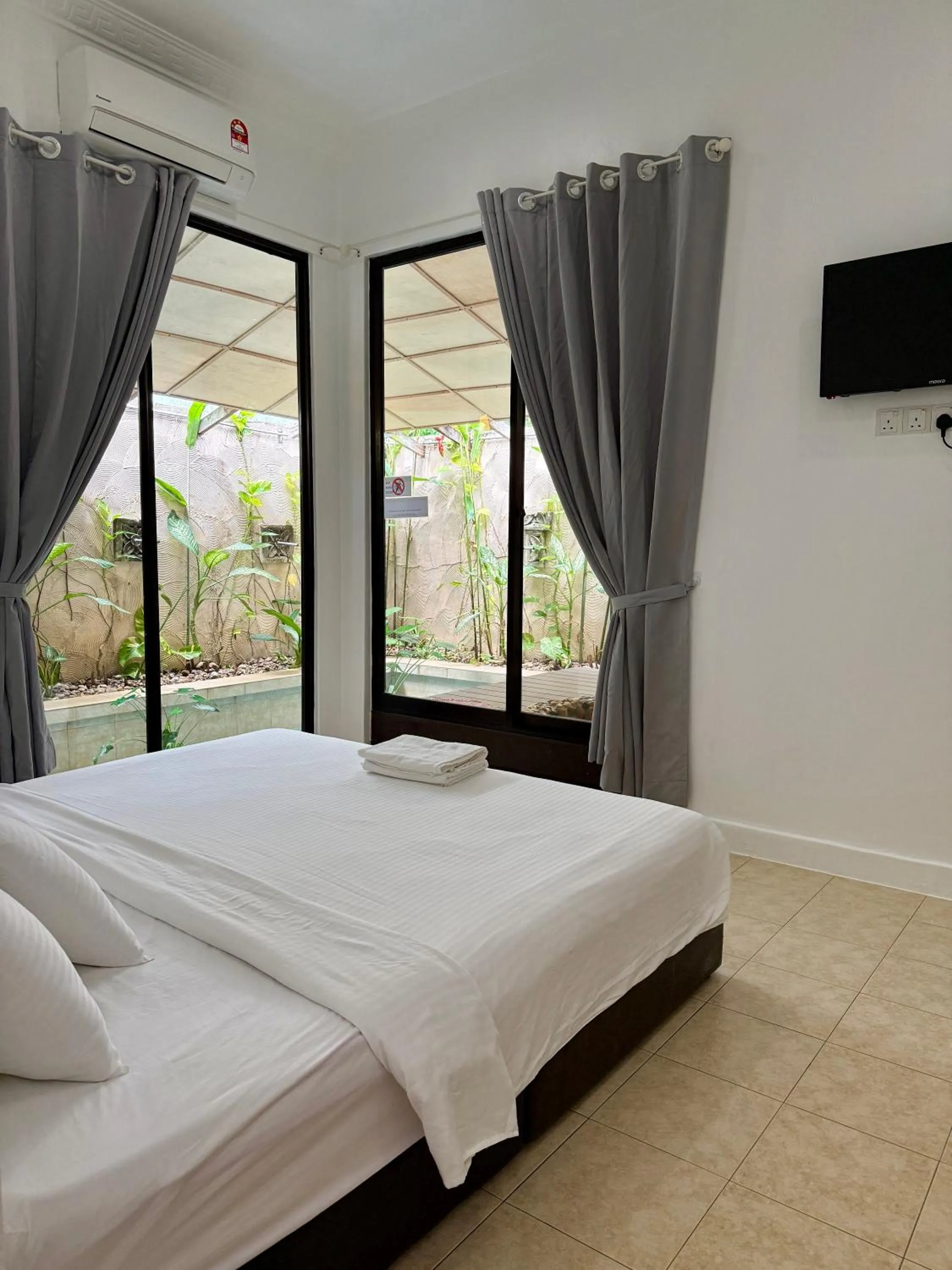 Bed in Ardour Lodge "B" Wing