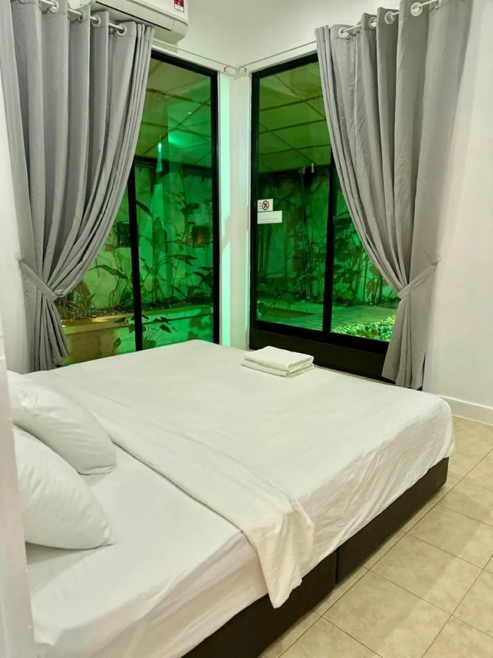 Bed in Ardour Lodge "B" Wing