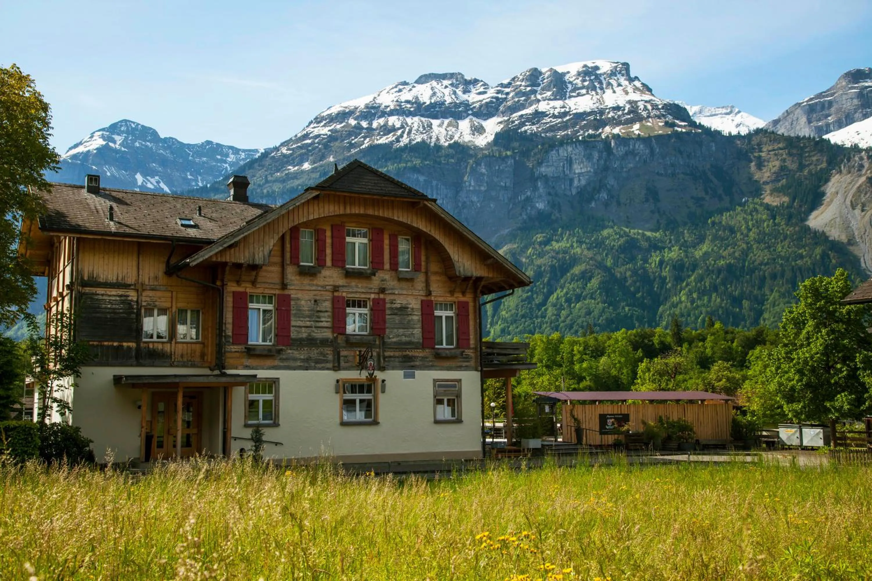 Facade/entrance in Hotel Alpenrose beim Ballenberg