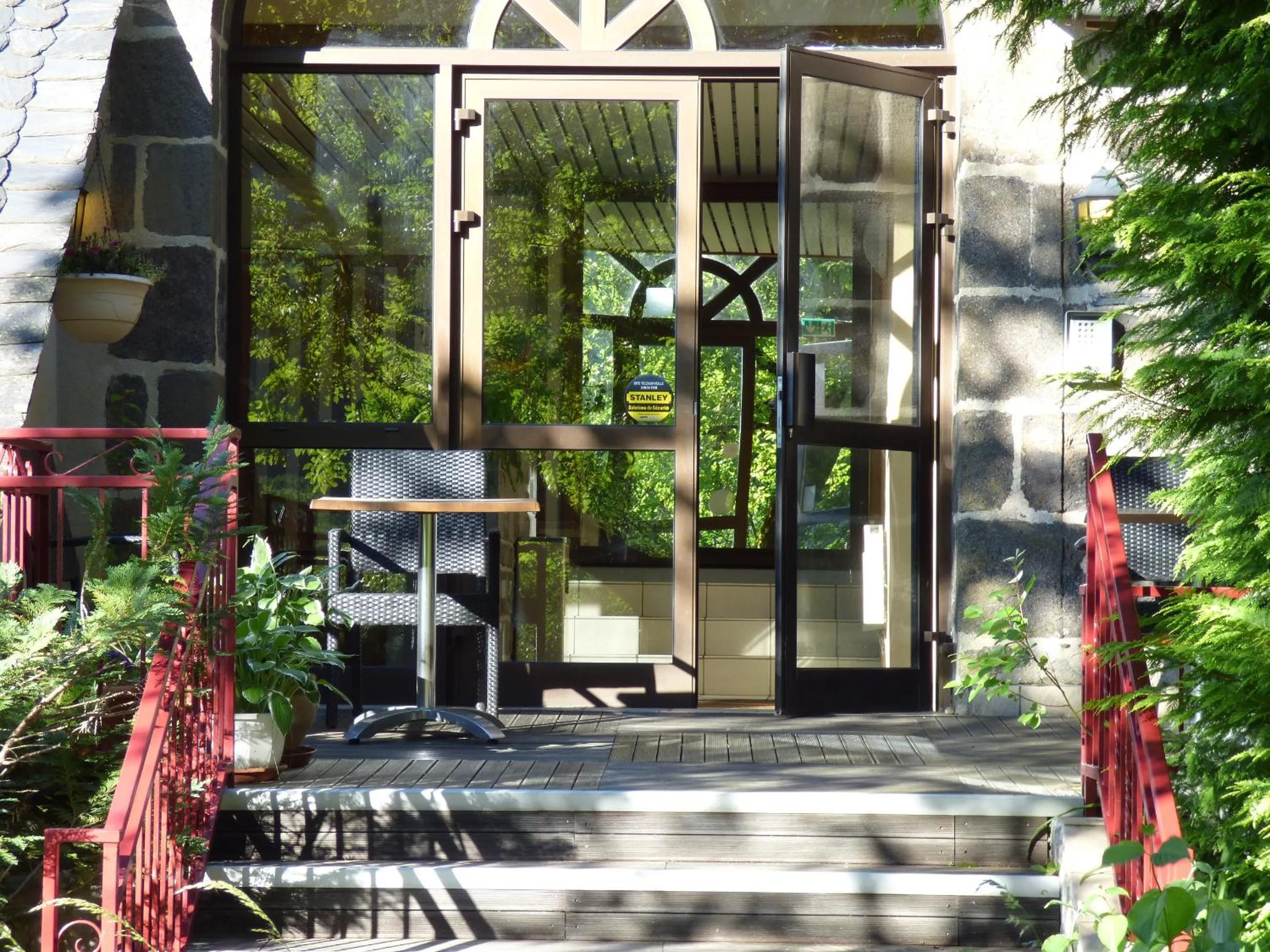 Patio in Auberge de l'Aspre