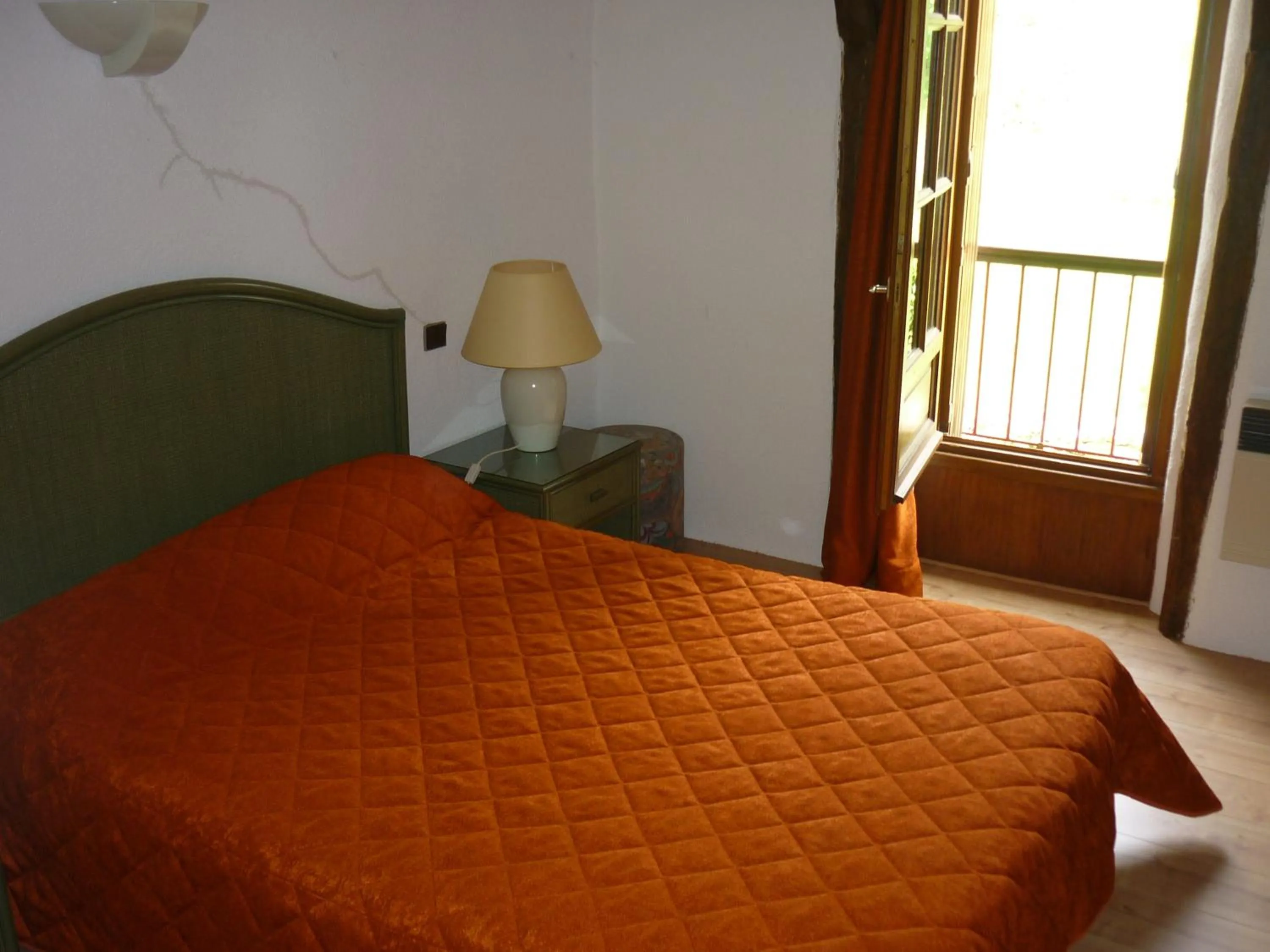 Bed in Auberge de l'Aspre