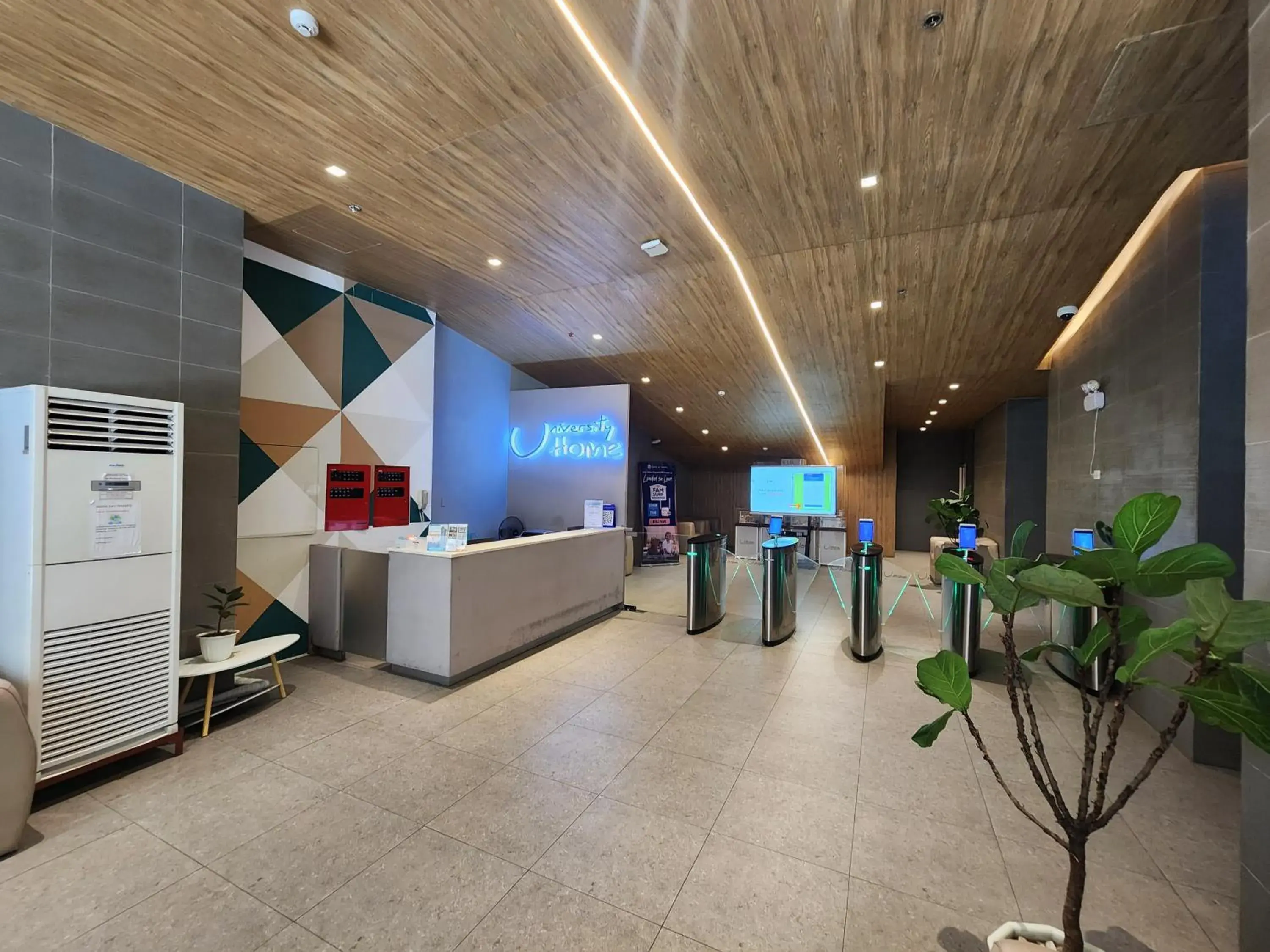 UHome Lacson UHome Lacson