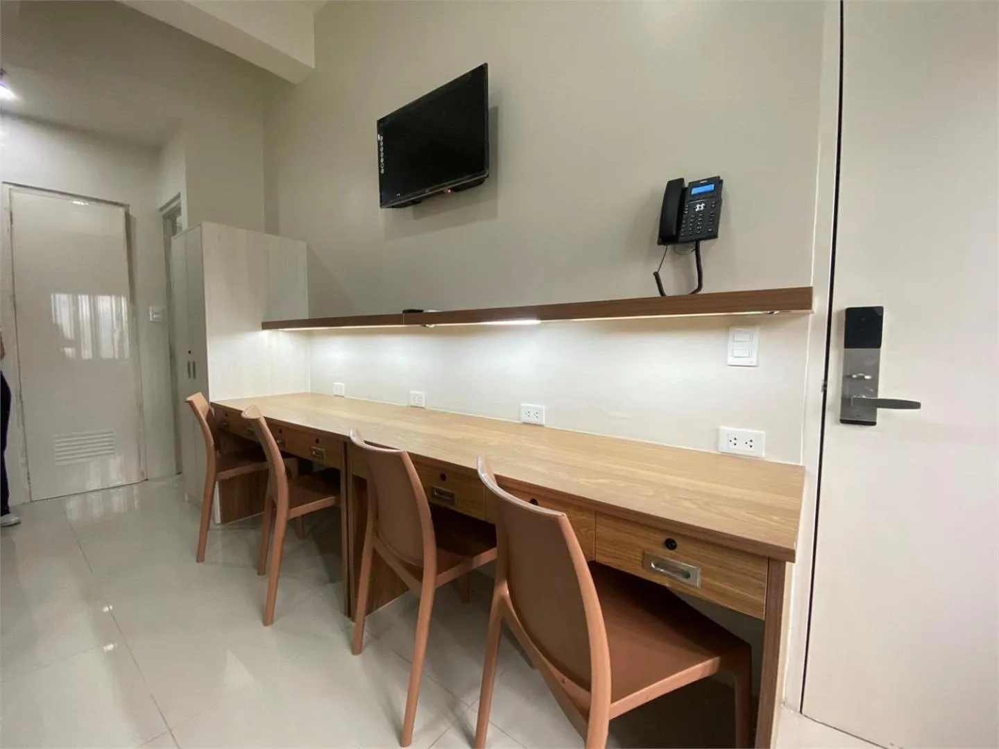 TV and multimedia in UHome Lacson