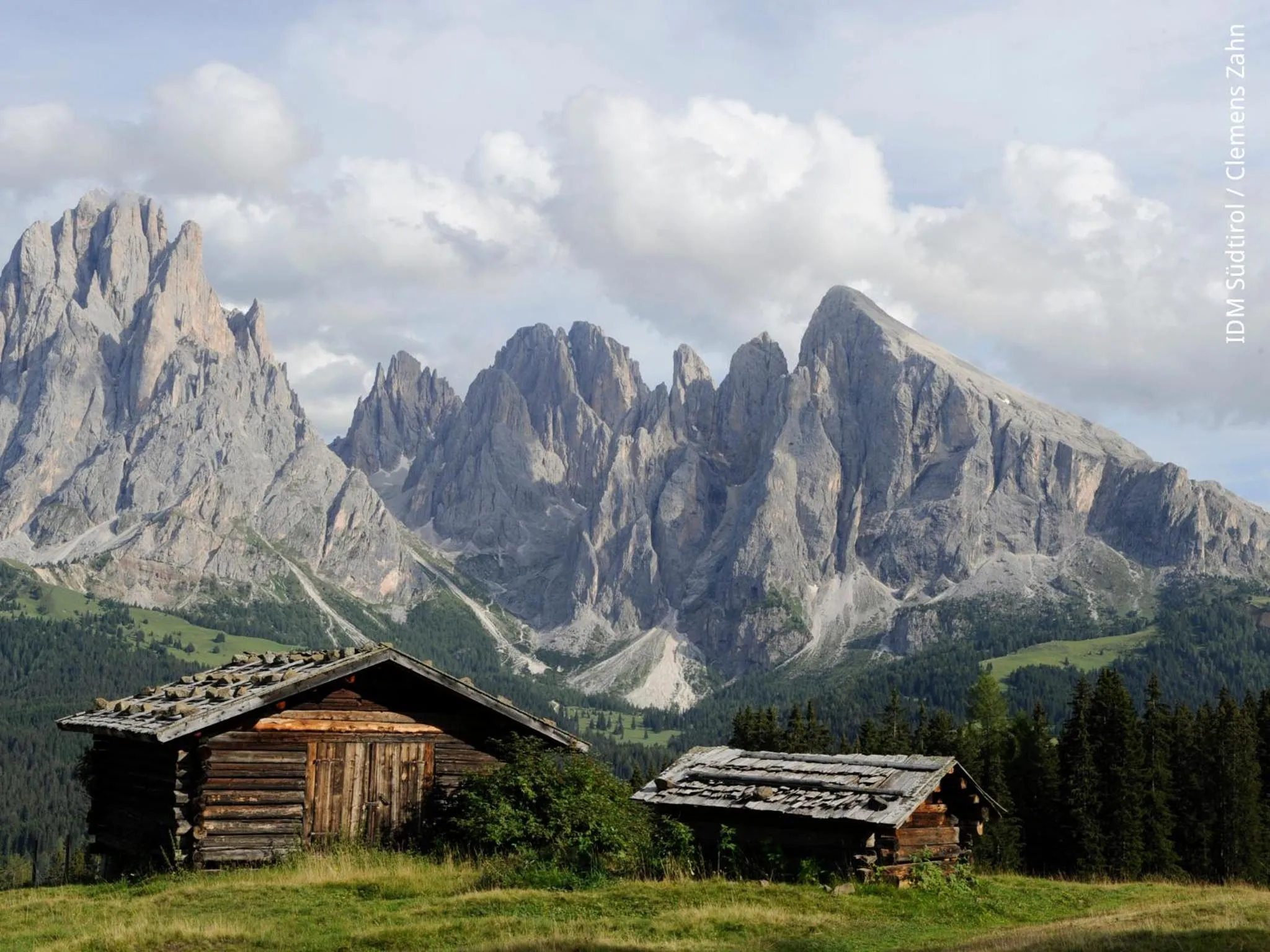 Summer in Sonus Alpis - Adults Only