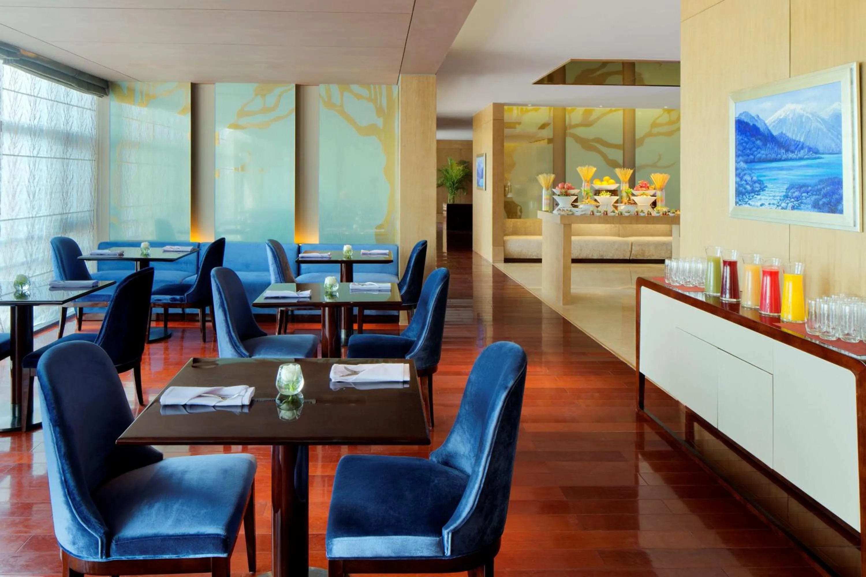 Lounge or bar, Restaurant/Places to Eat in Radisson Blu Hotel Kashgar
