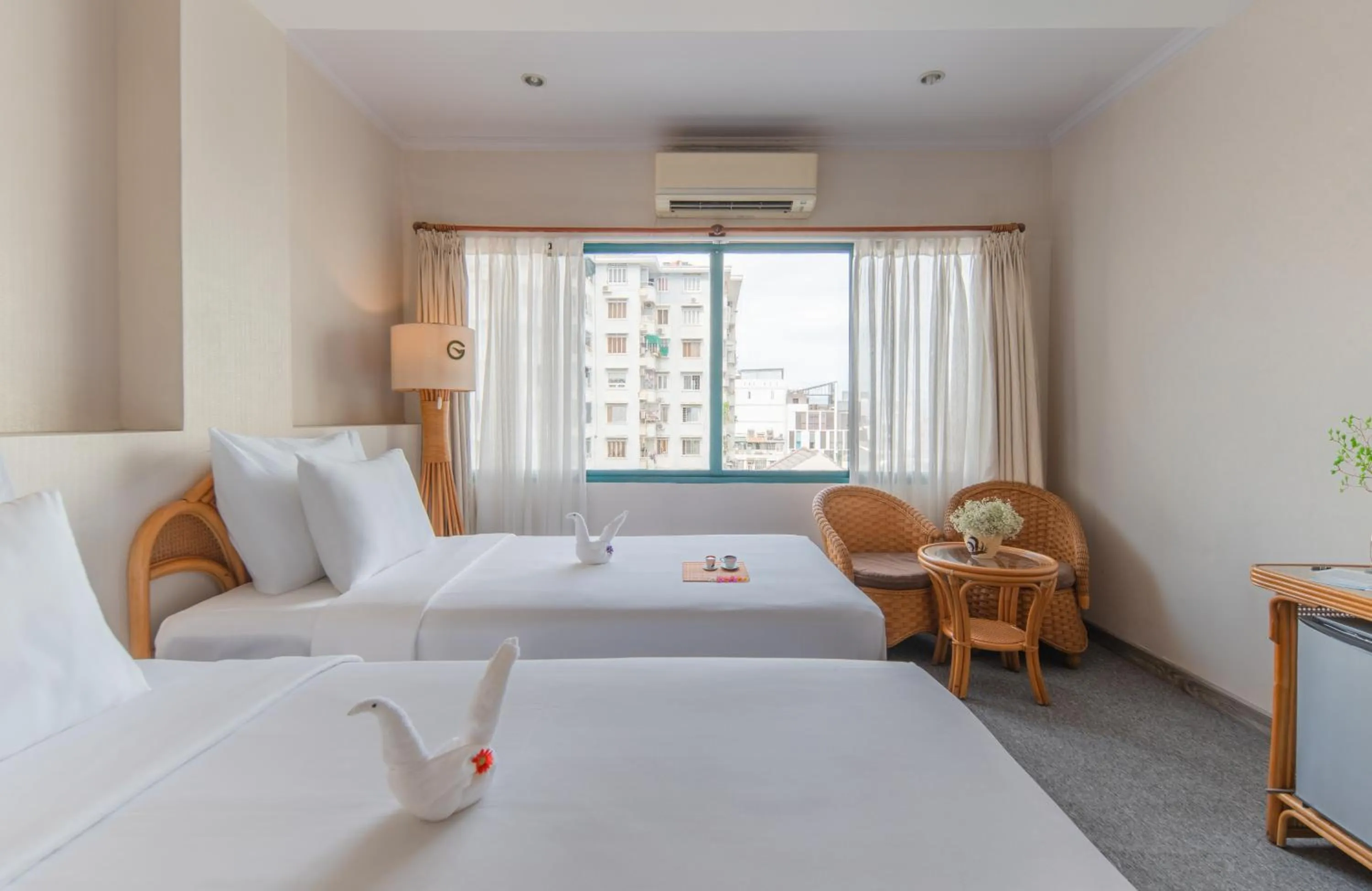 Photo of the whole room, Bed in Green Nha Trang